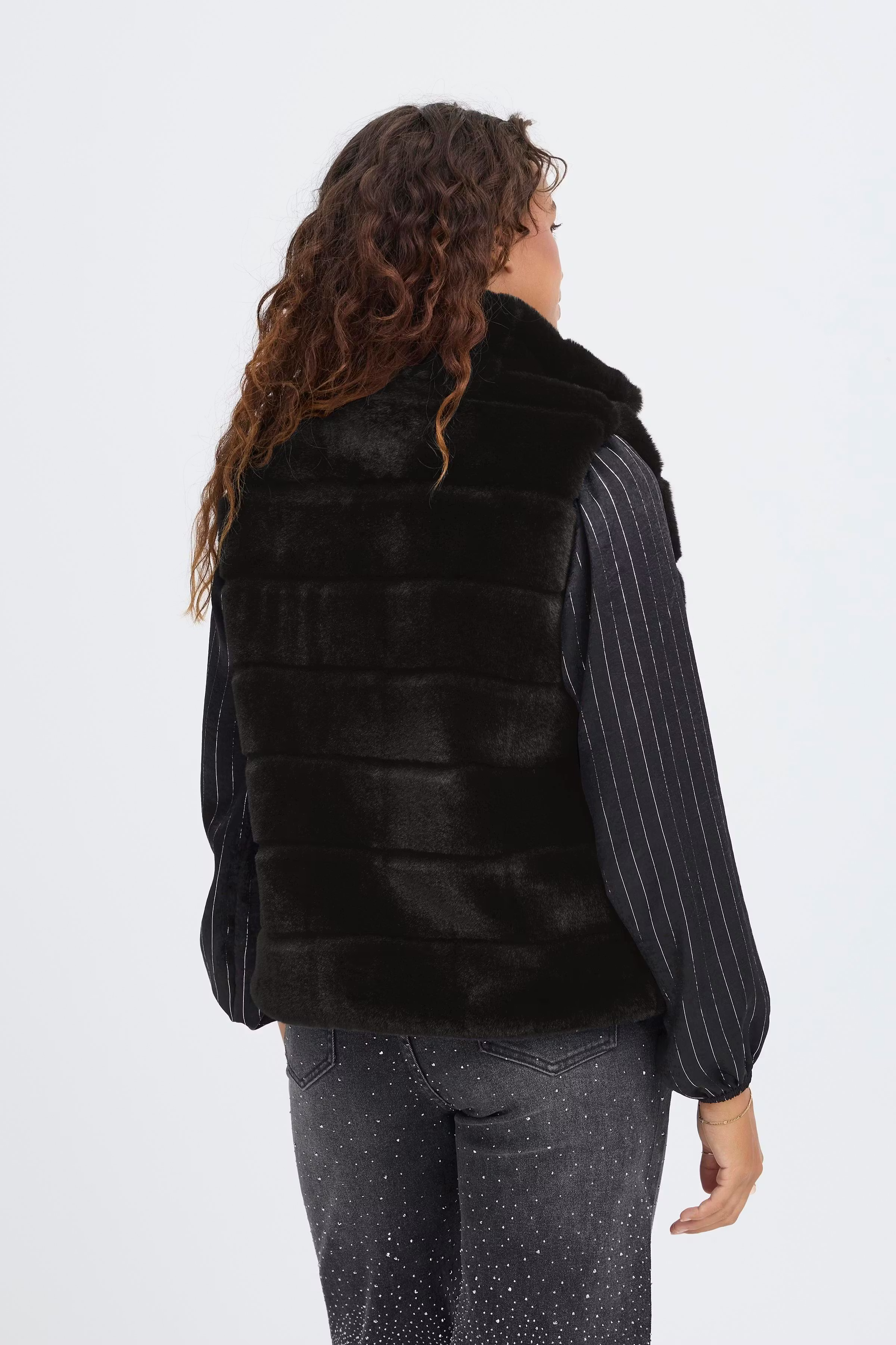 SBMELLA Vest LOOKBOOK BACK 22101096-190303