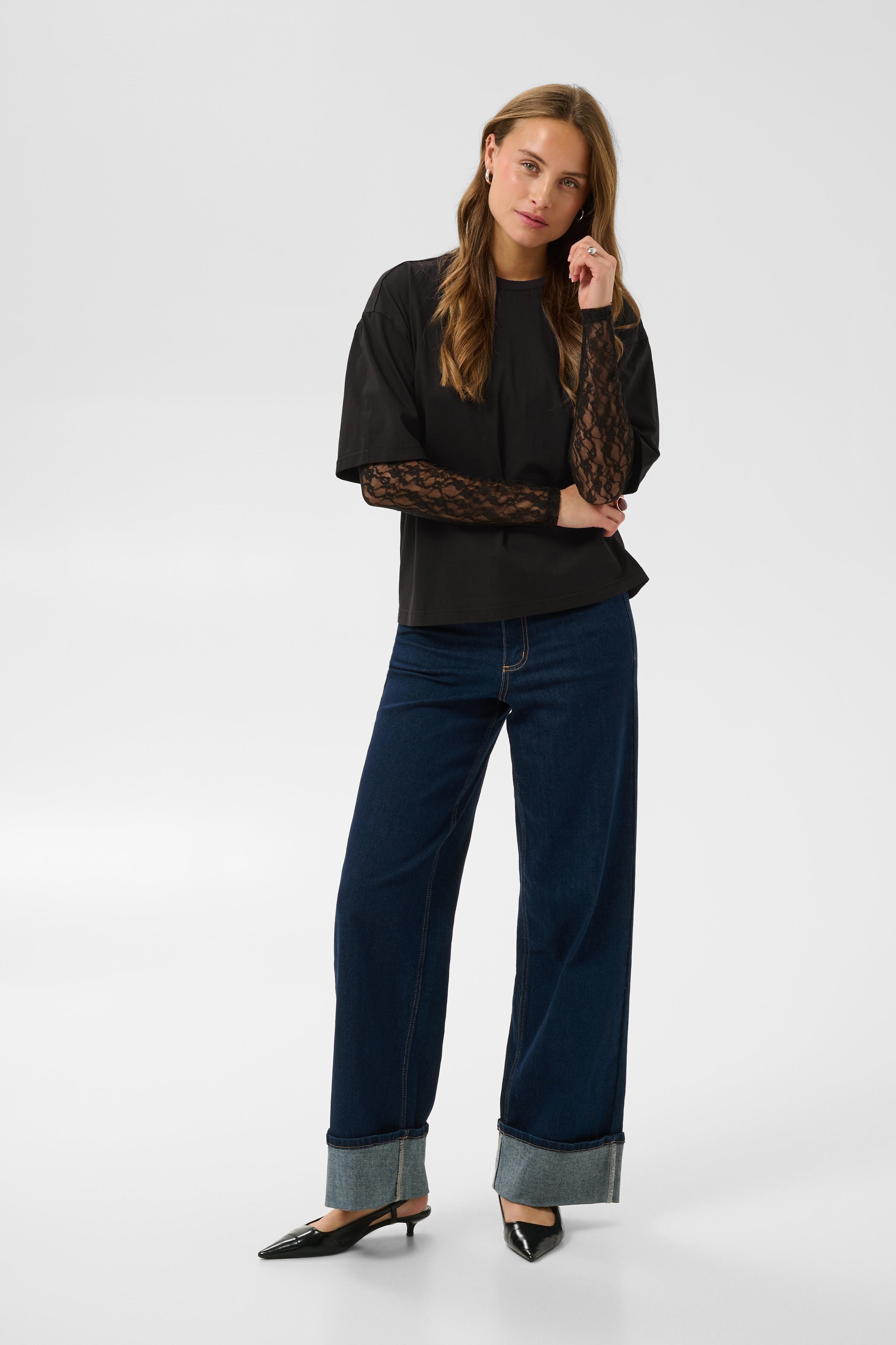 KAdora T-shirt with Lace Sleeves LOOKBOOK FRONT 10512386-100121
