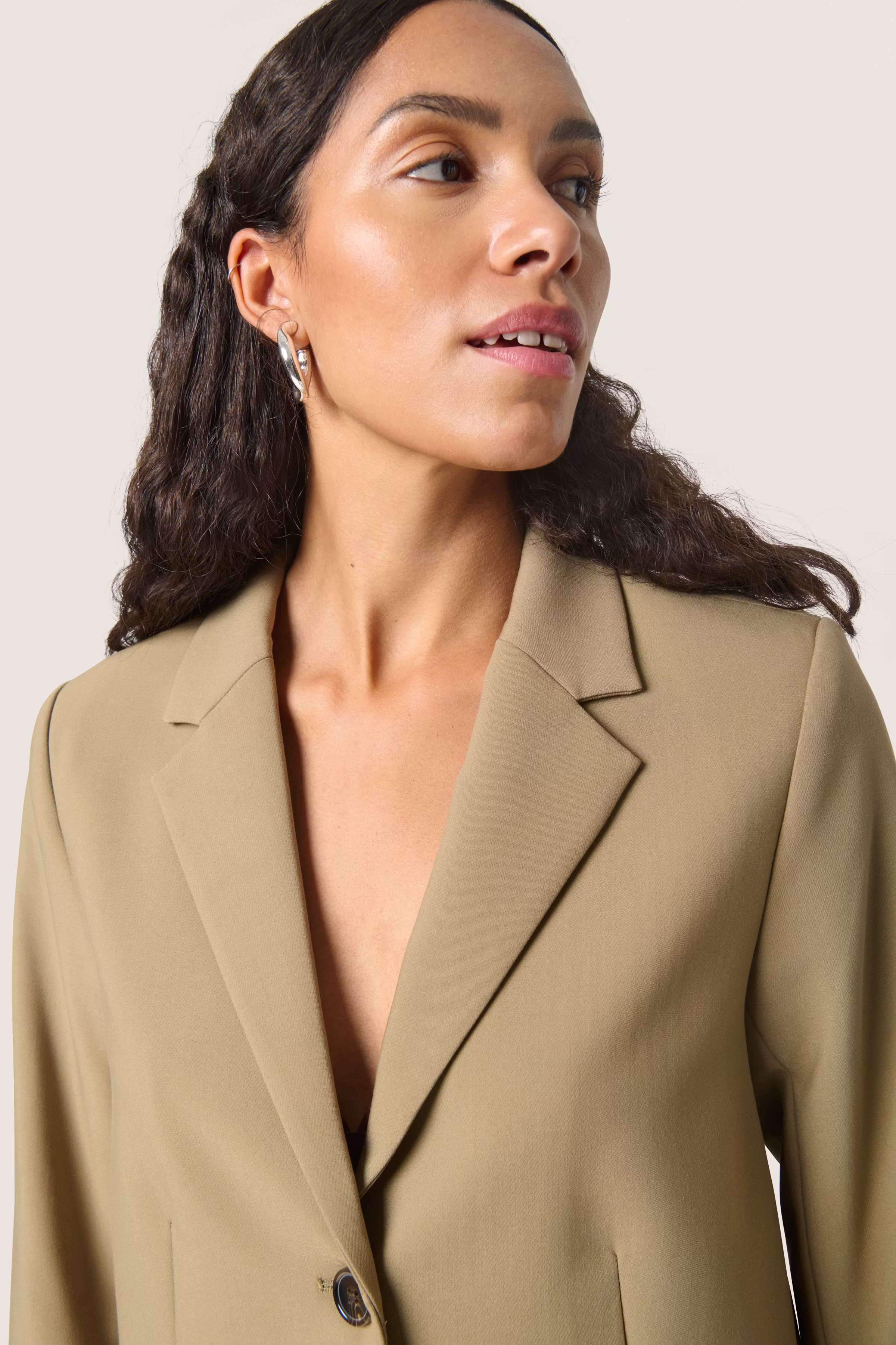 SLCorinne Cropped Blazer LOOKBOOK DETAIL 30407631-180617