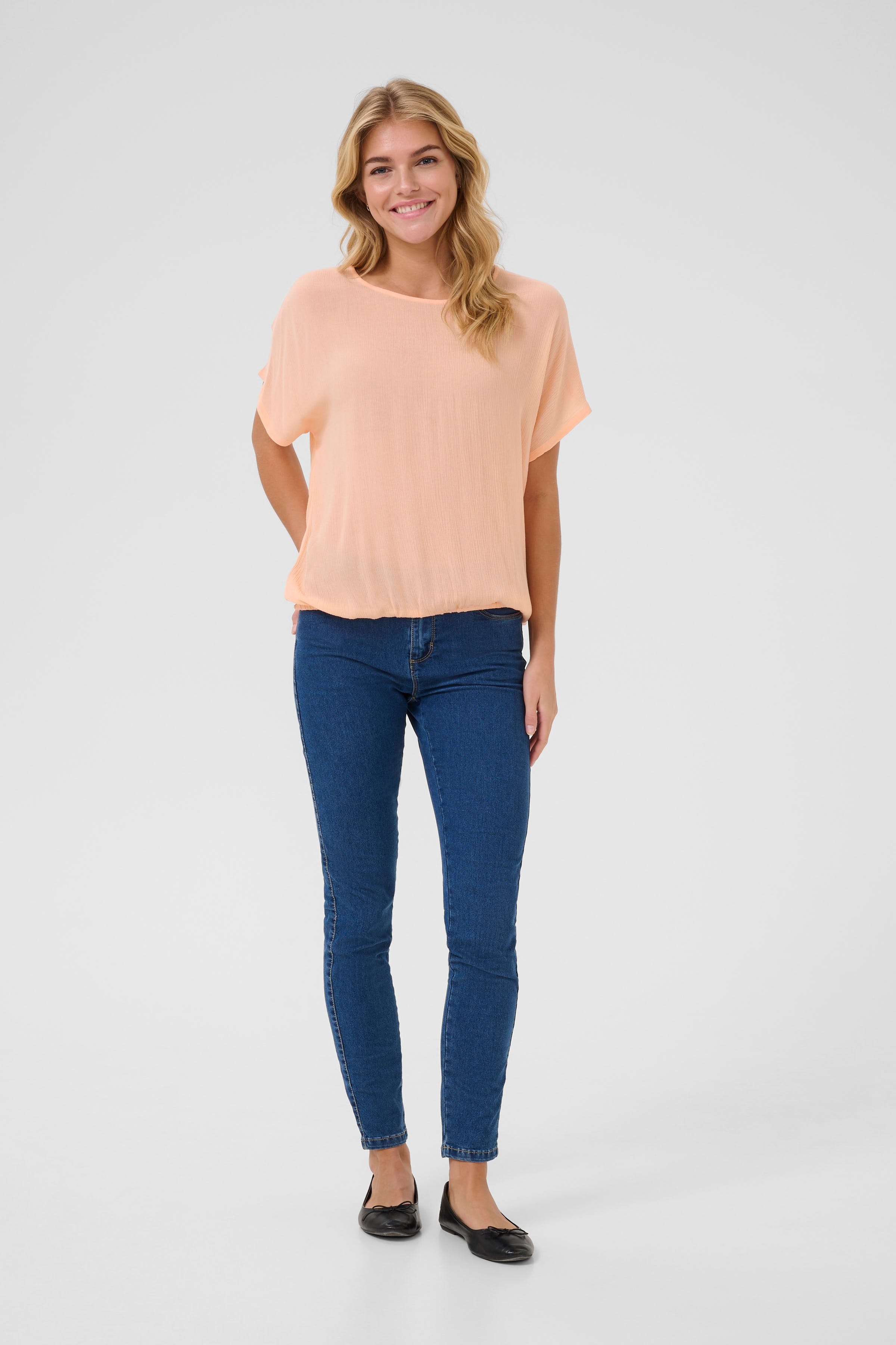 KAamber Blouse LOOKBOOK FRONT 10500781-141228