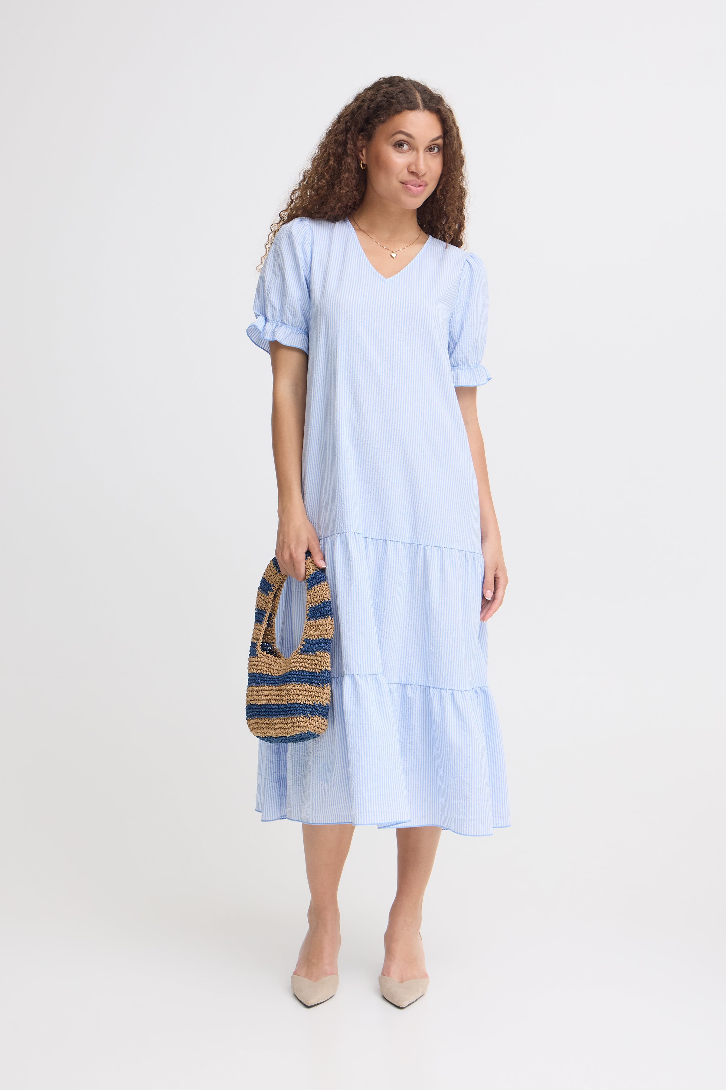 SBXGABIE Kjole LOOKBOOK FRONT 22101201-164029