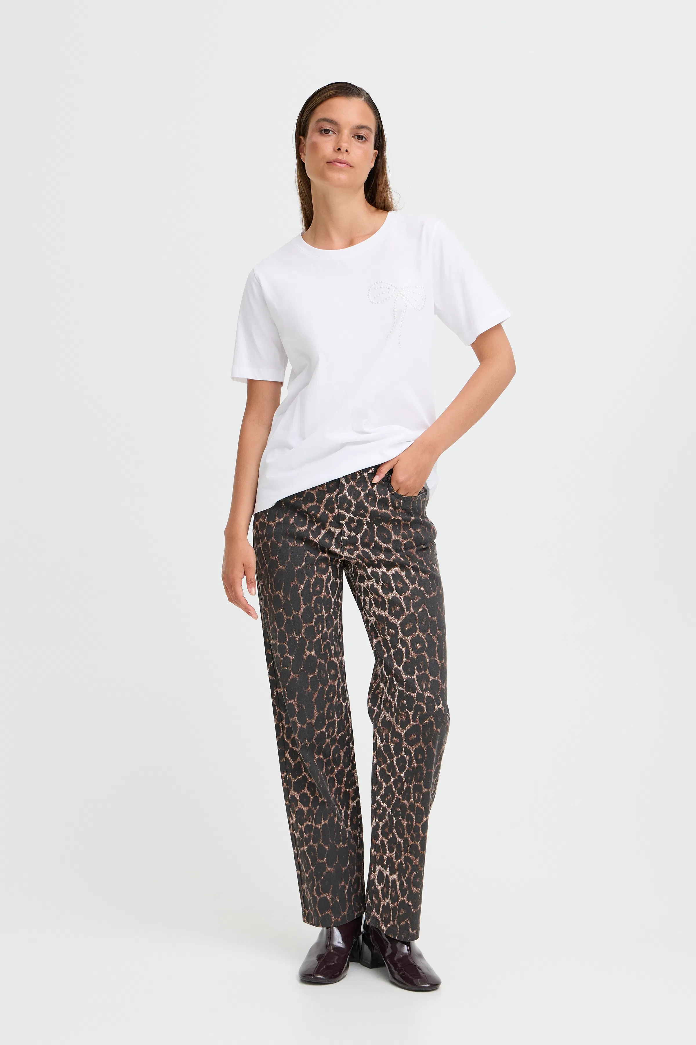 BYSELENE T-shirt LOOKBOOK FRONT 20816830-110601