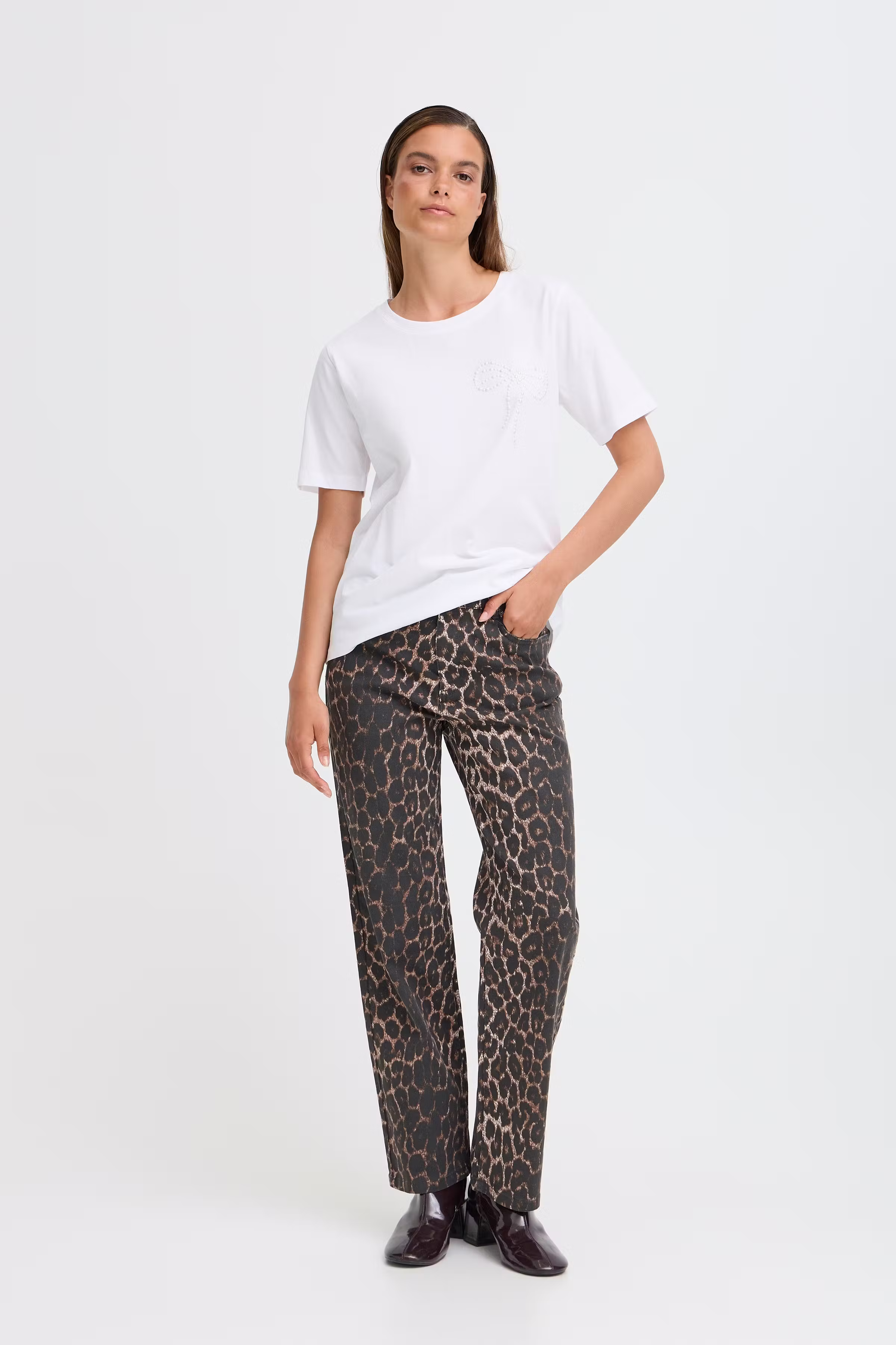 BYSELENE T-shirt LOOKBOOK FRONT 20816830-110601