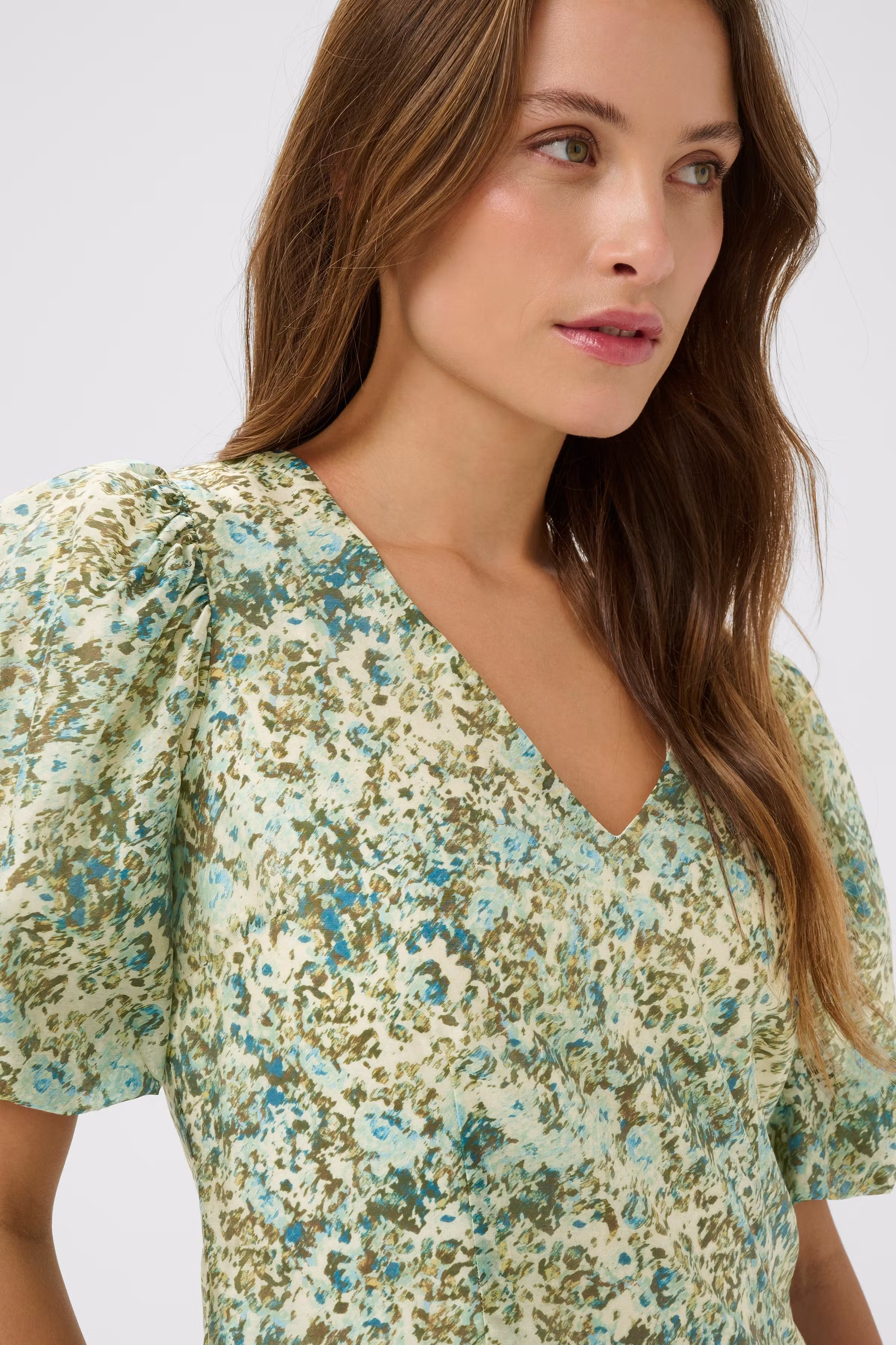 RainieSZ Blouse LOOKBOOK DETAIL 30515215-304891