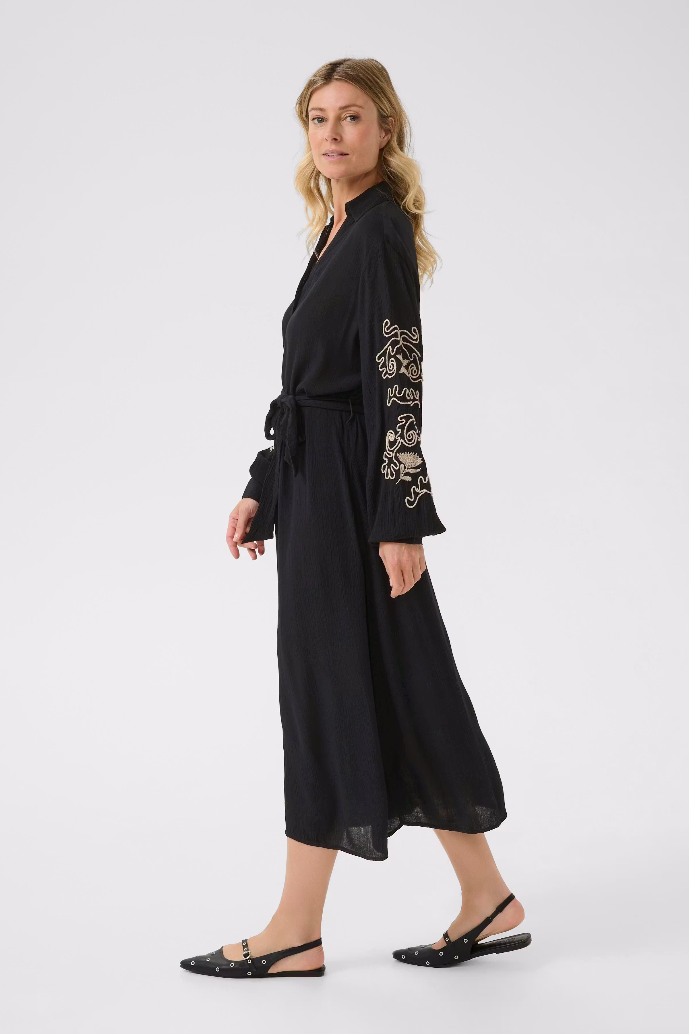 CRRosine Dress LOOKBOOK FRONT 10614169-100120