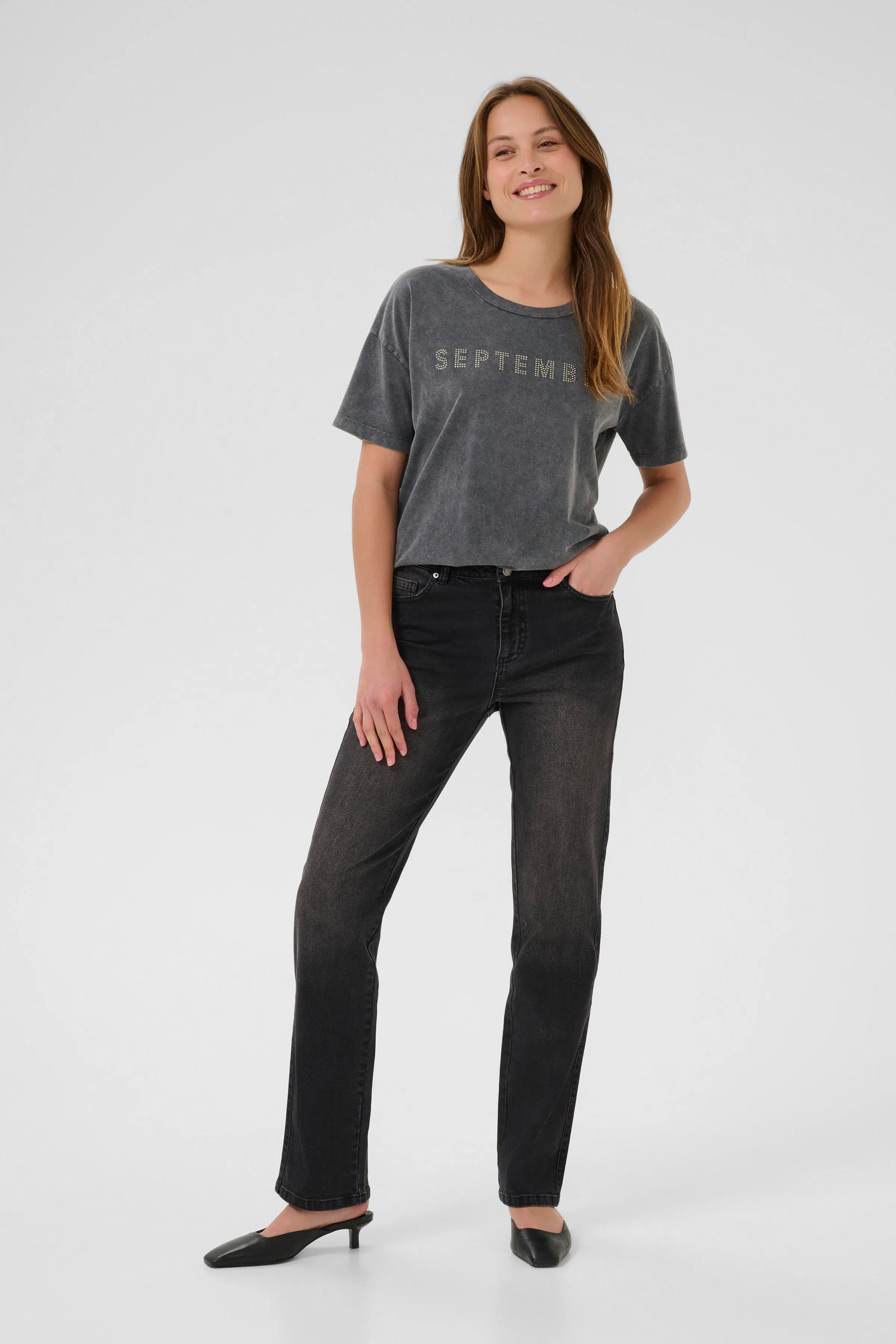 KAserine T-shirt LOOKBOOK FRONT 10510682-108323