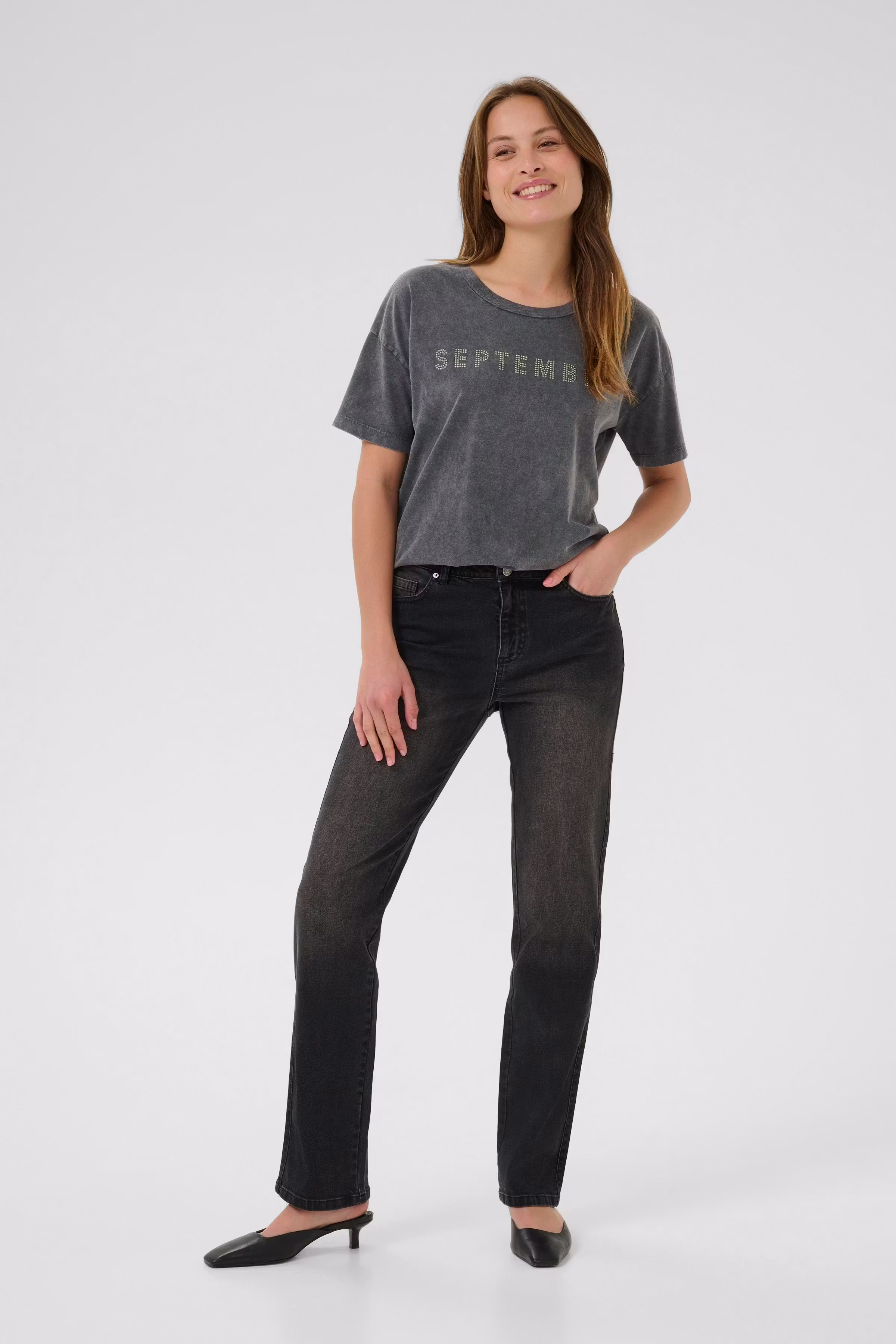 KAserine T-shirt LOOKBOOK FRONT 10510682-108323