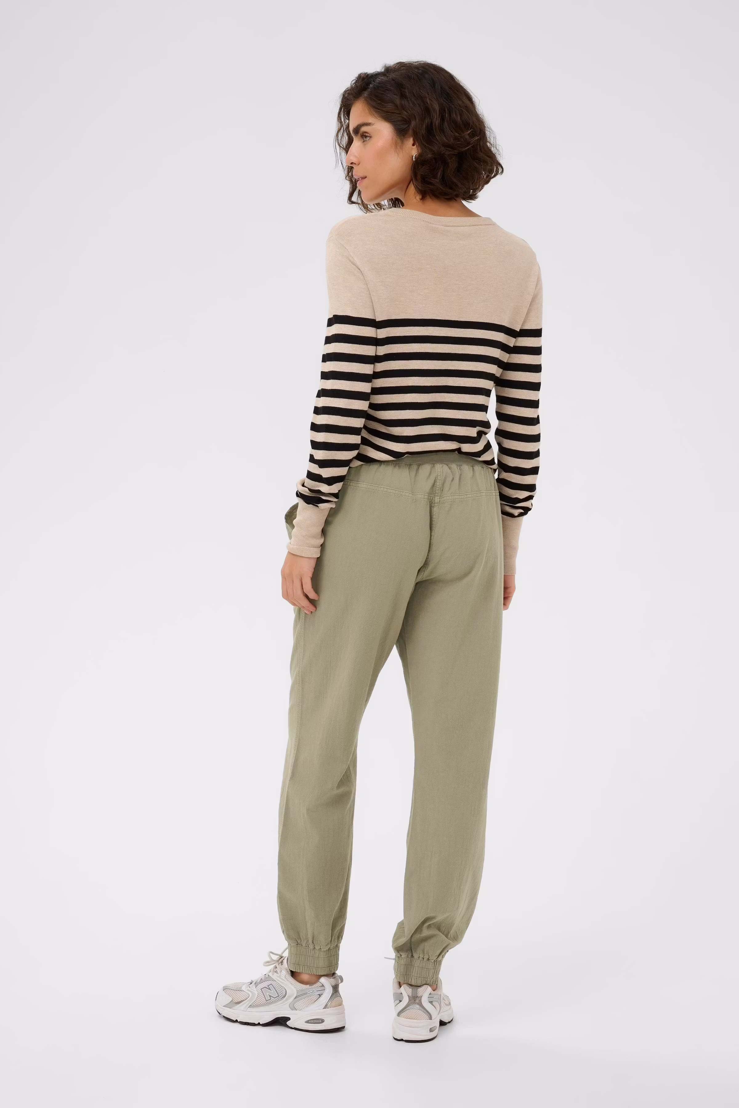 KAnaya Bukser LOOKBOOK BACK 10505397-181110