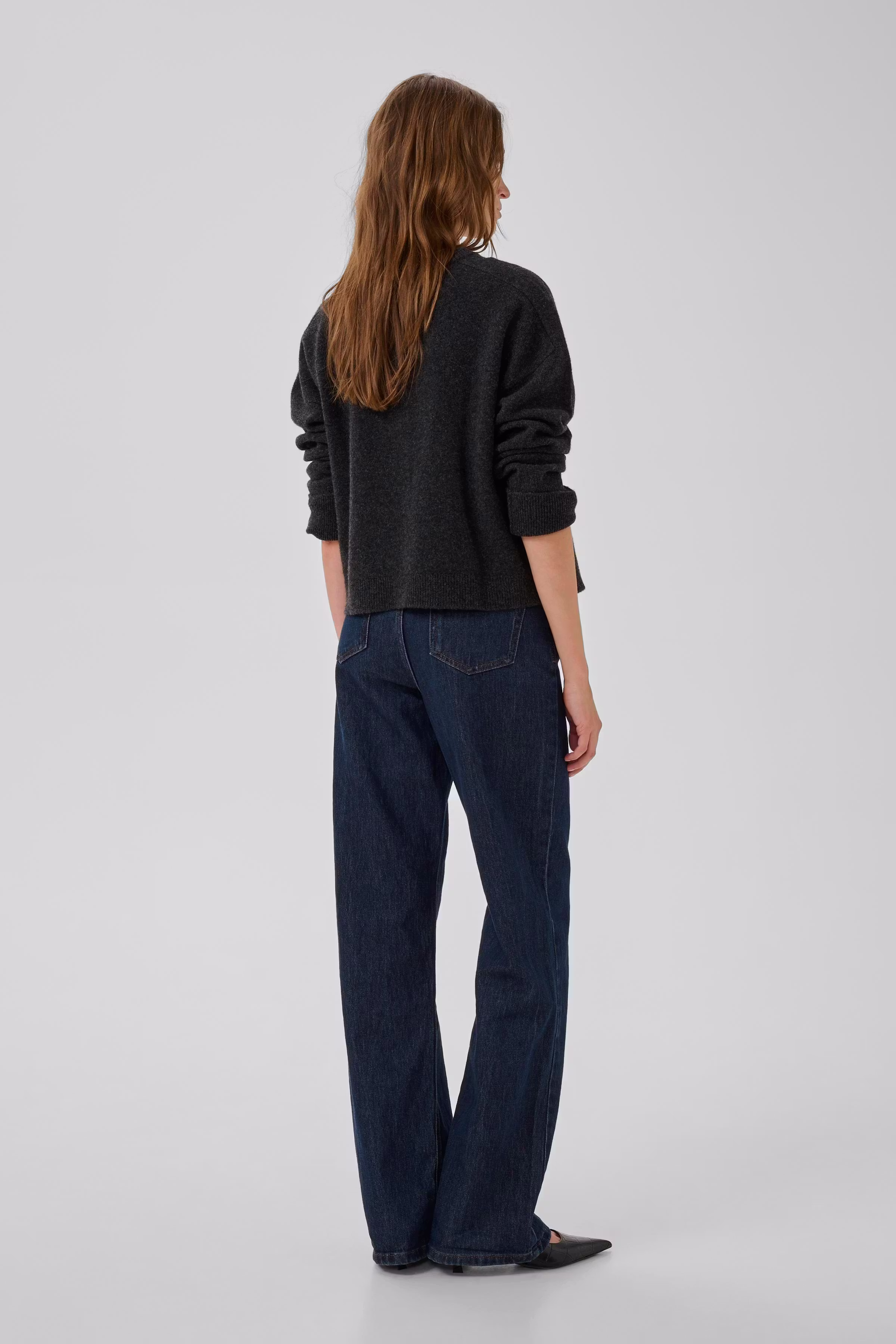 13 THE KNIT CARDIGAN LOOKBOOK BACK 10705548-100379