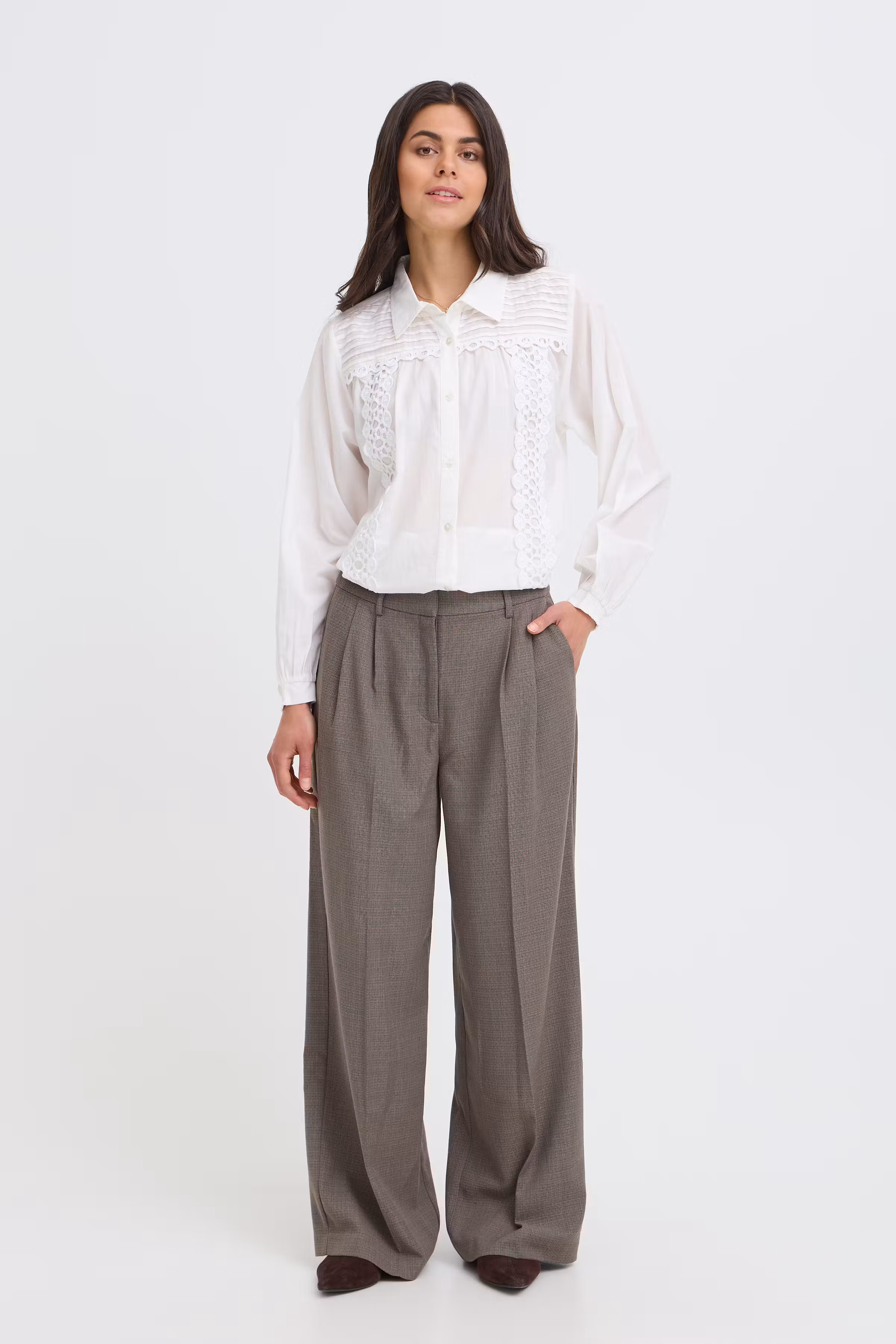 FRISOLDES Trousers LOOKBOOK FRONT 20618445-1812101