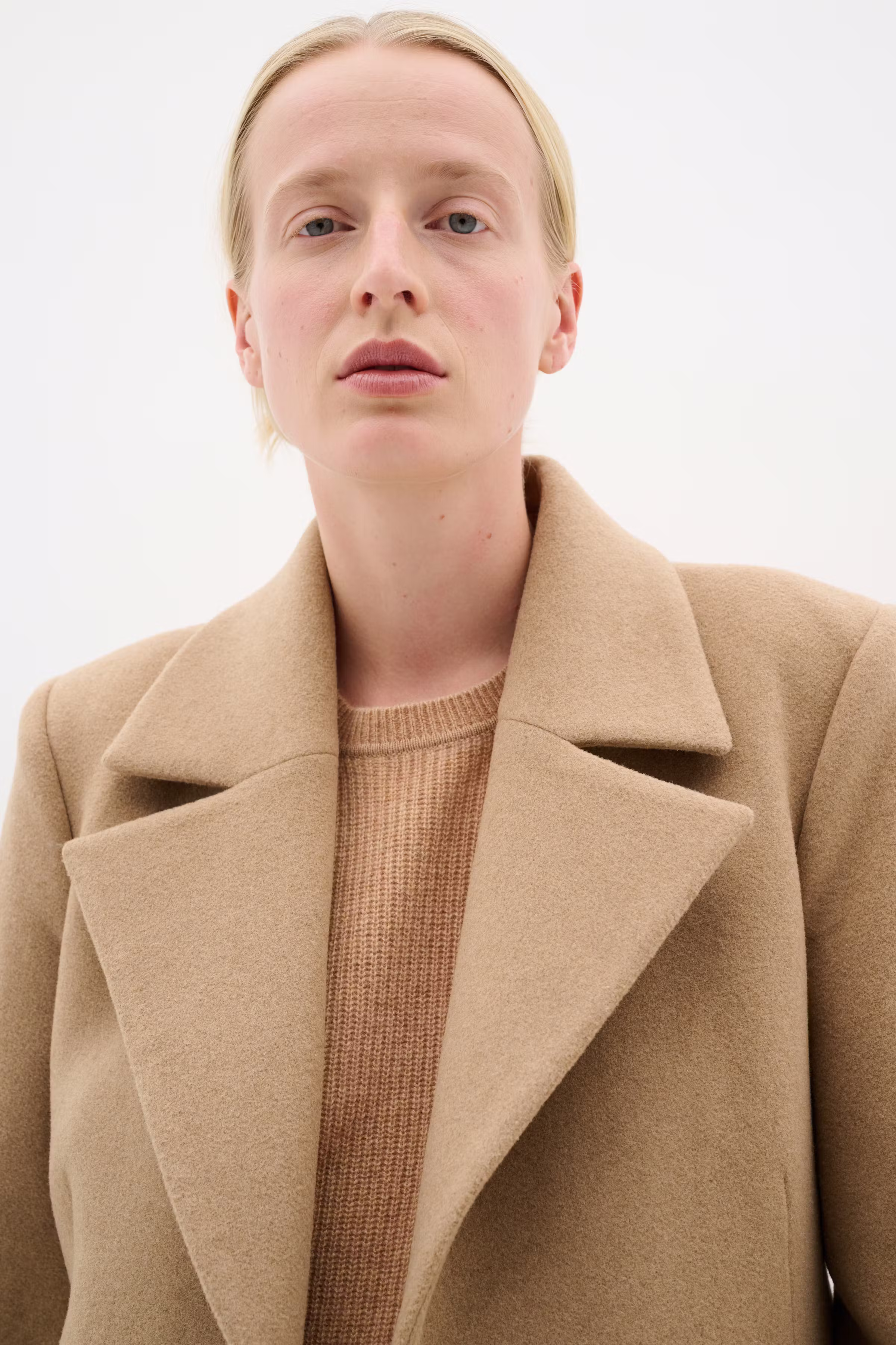 ThoraIW Mantel LOOKBOOK DETAIL 30110808-171327