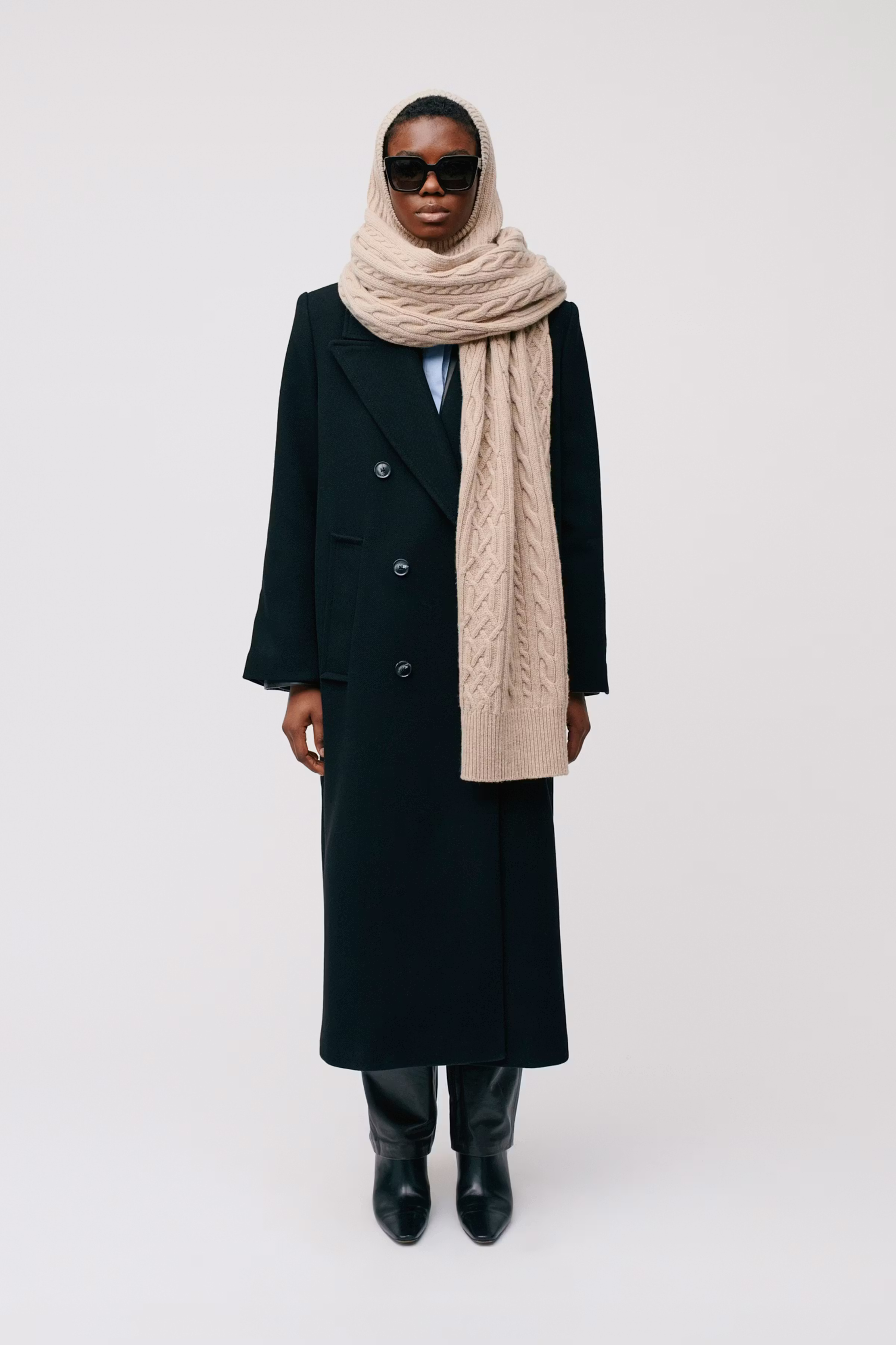 ANNIE Hut LOOKBOOK FRONT 30600434-BE453