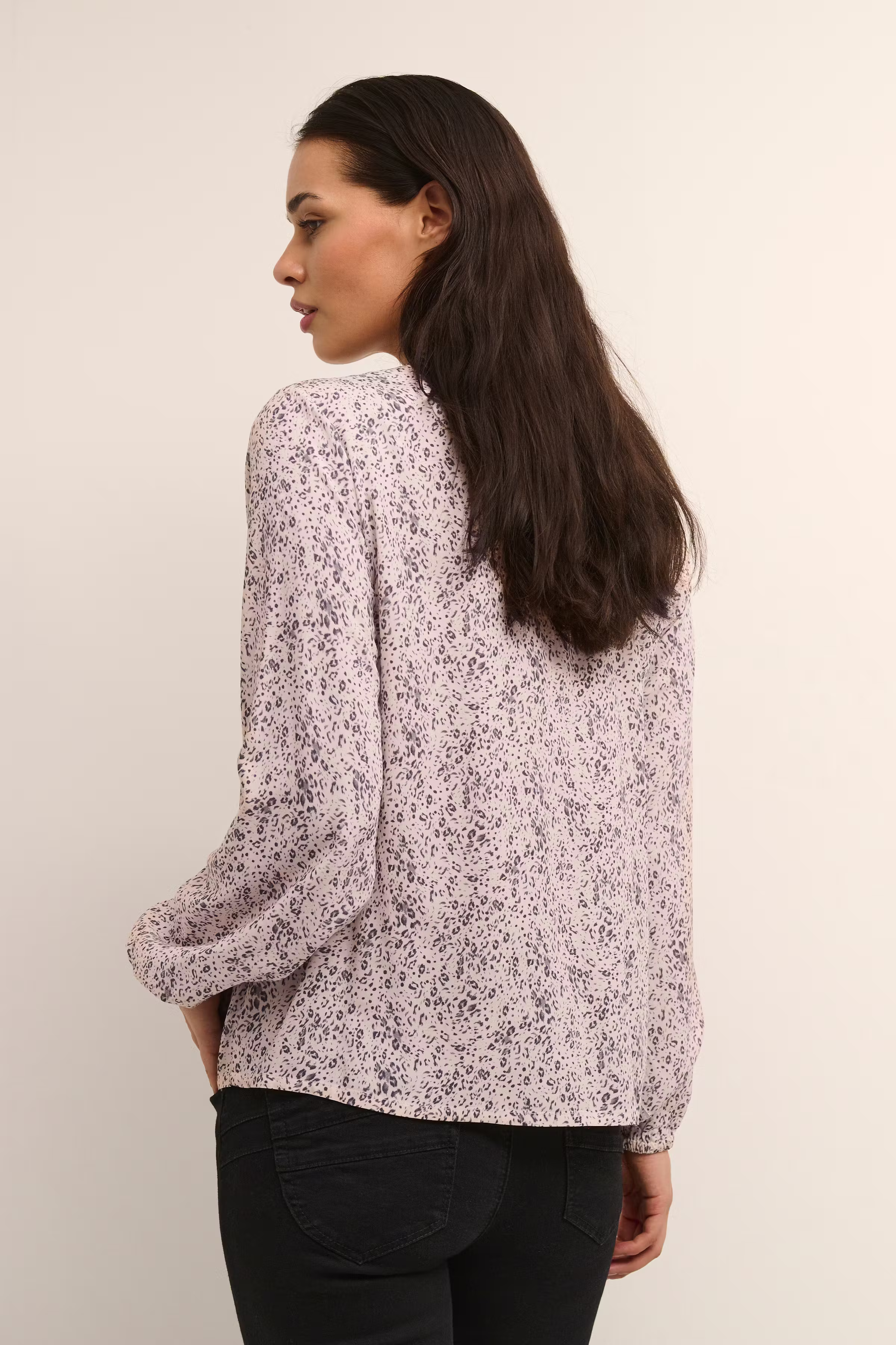 CRTiah Bluse LOOKBOOK BACK 10610664-103415