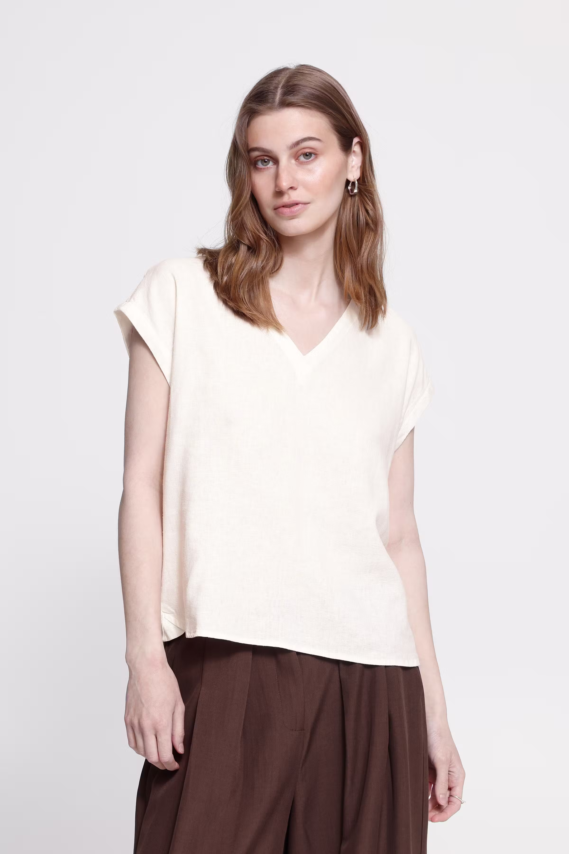 Kortermet bluse LOOKBOOK FRONT 20122908-114201