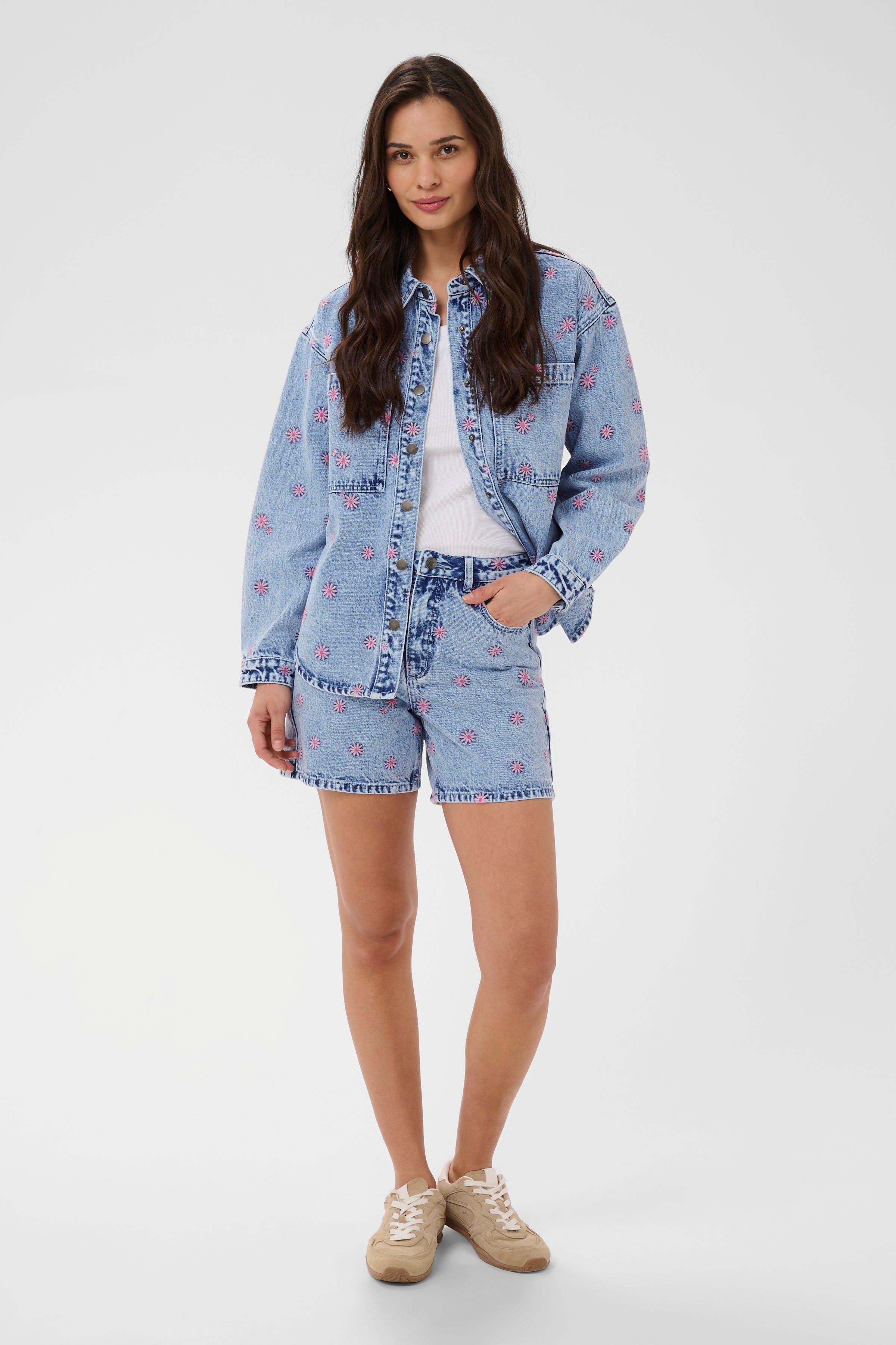 KAbabena Shorts LOOKBOOK FRONT 10511679-109286