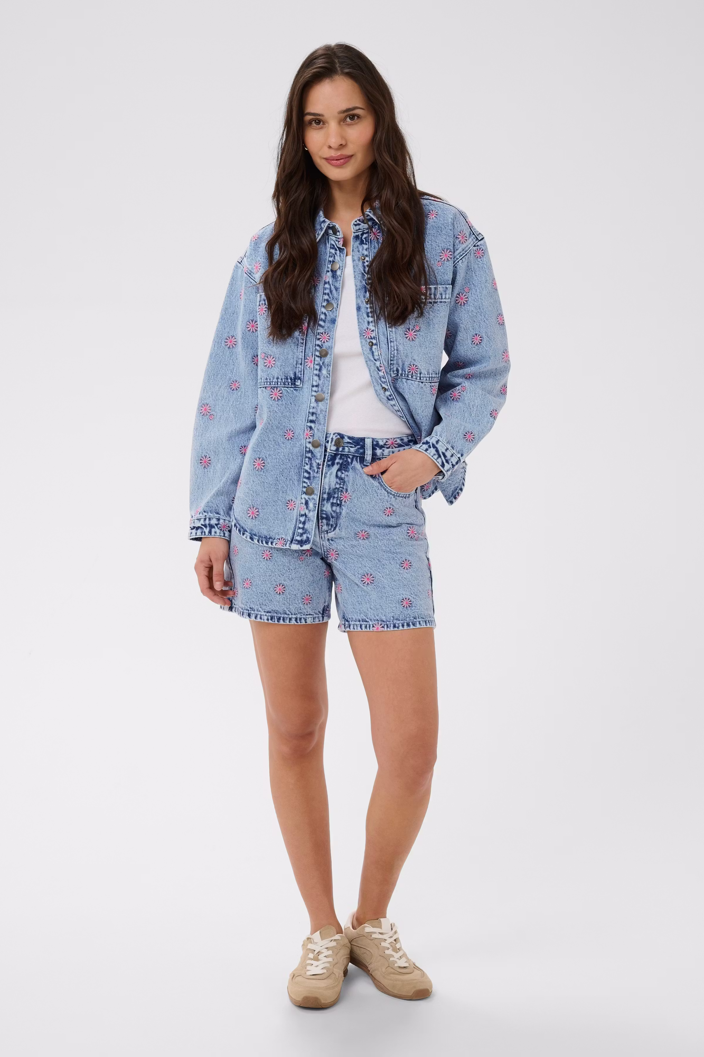 KAbabena Shorts LOOKBOOK FRONT 10511679-109286