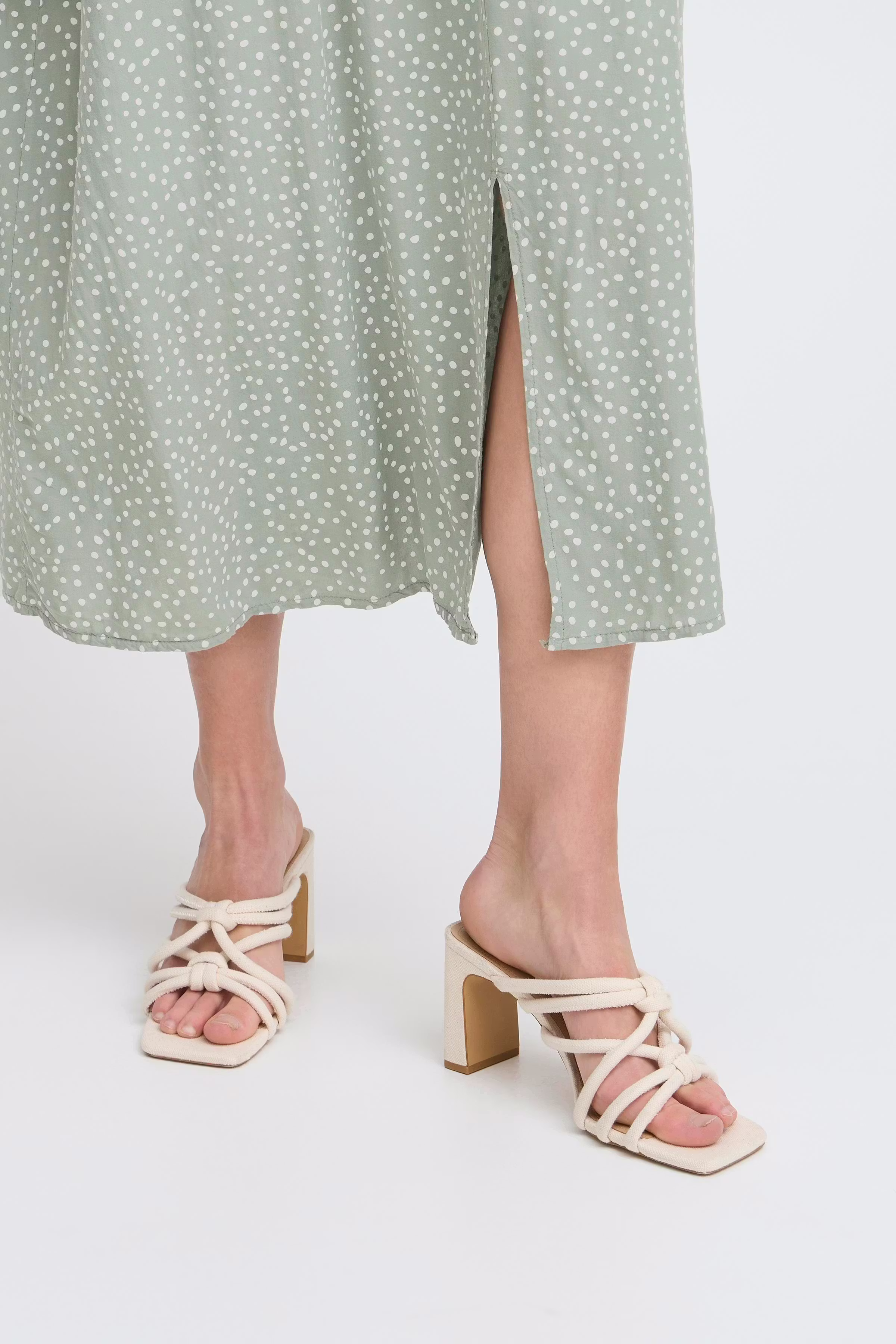 SBGOA Kjole LOOKBOOK DETAIL 22101025-180515