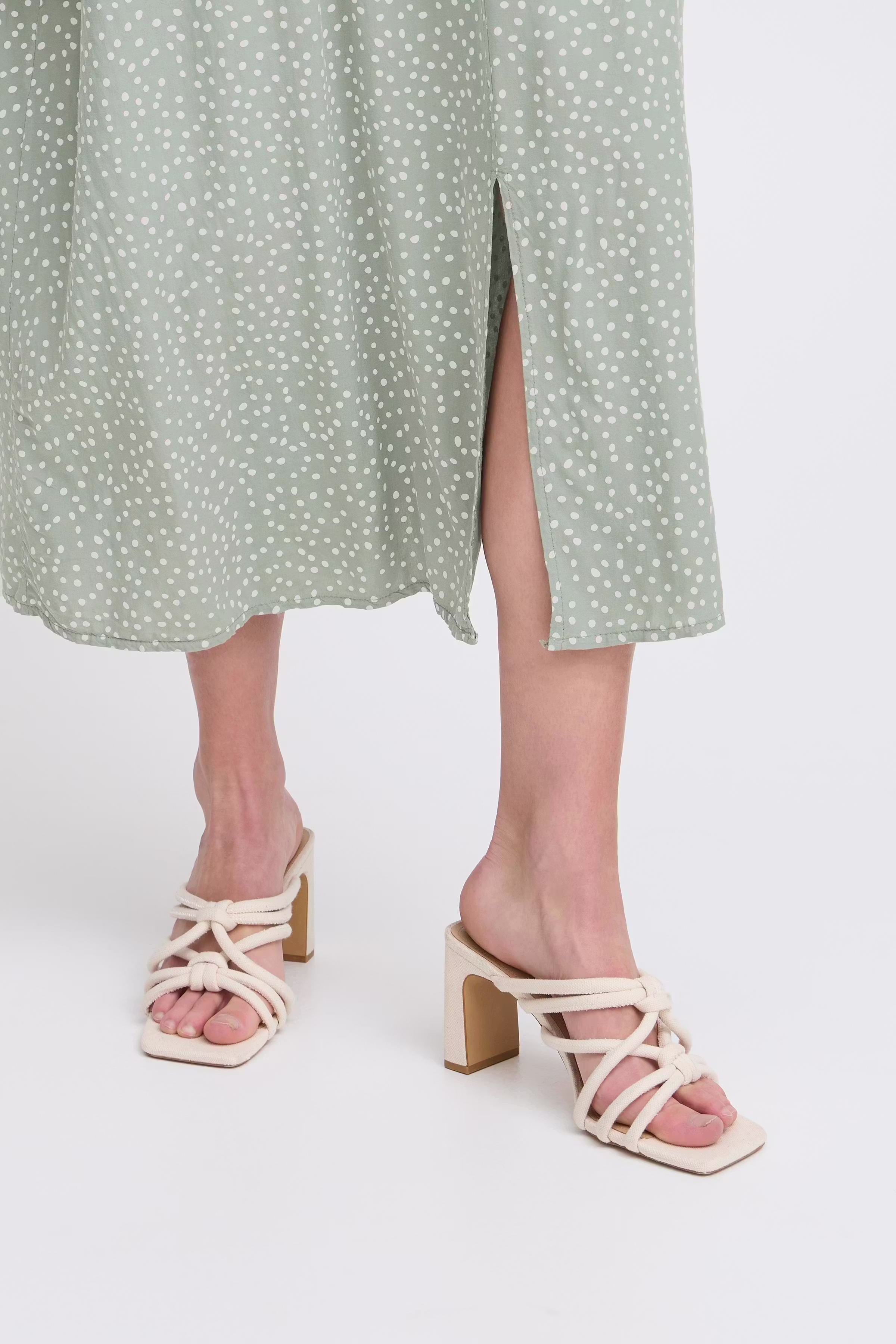 SBGOA Kjole LOOKBOOK DETAIL 22101025-180515