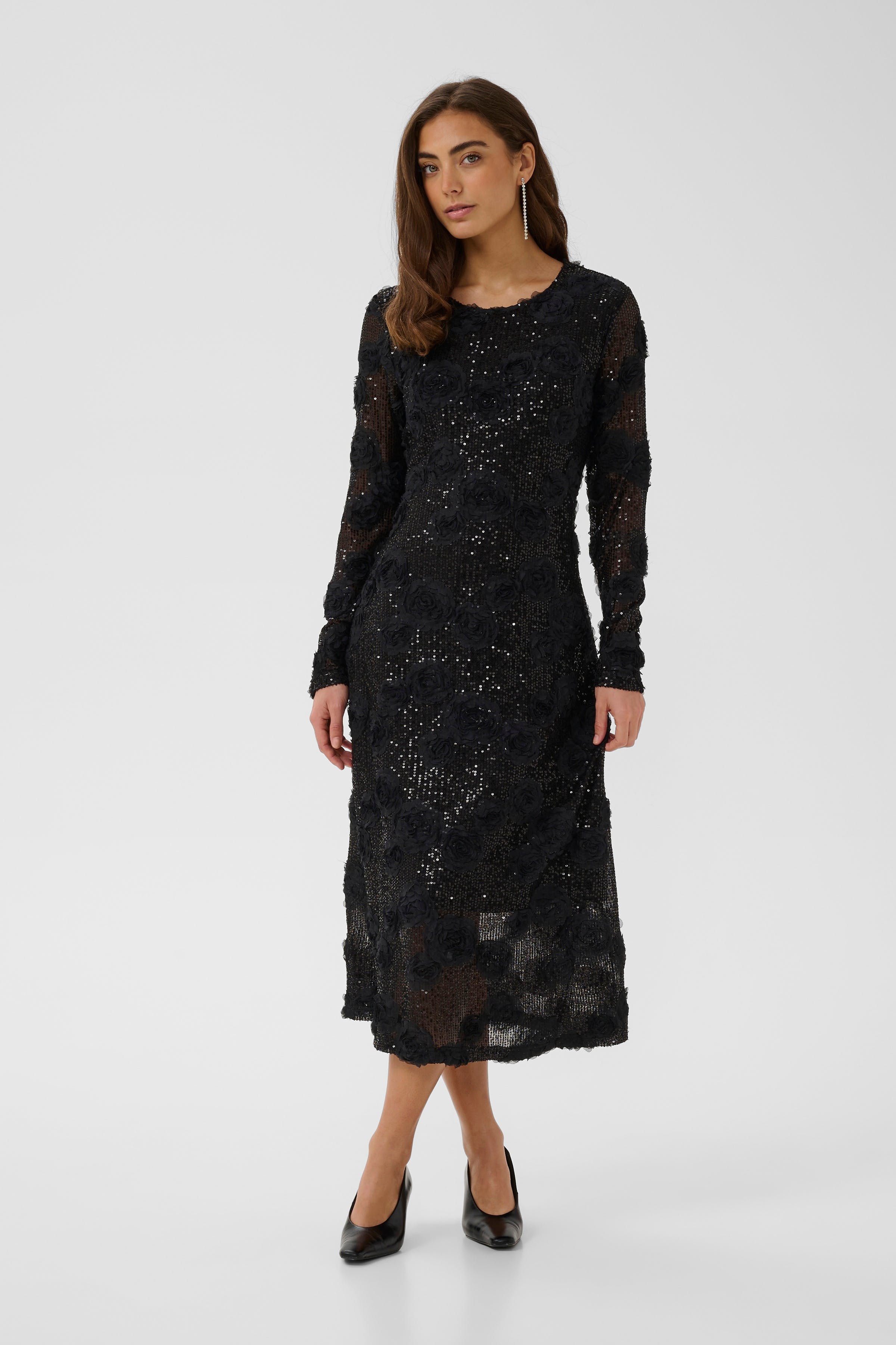 CUSUSAN Pailletkjole LOOKBOOK FRONT 50114117-900014807