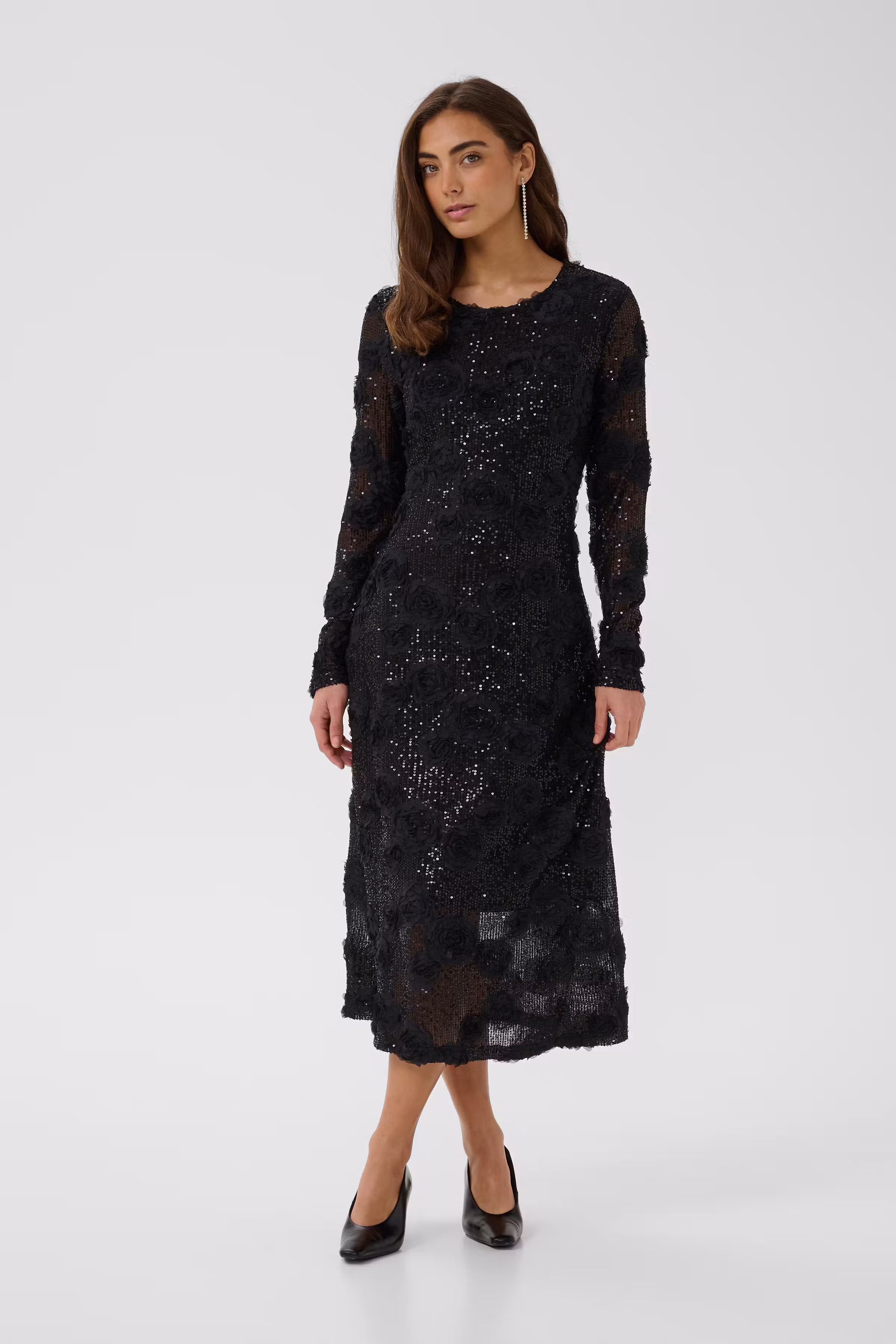 CUSUSAN Pailletkjole LOOKBOOK FRONT 50114117-900014807