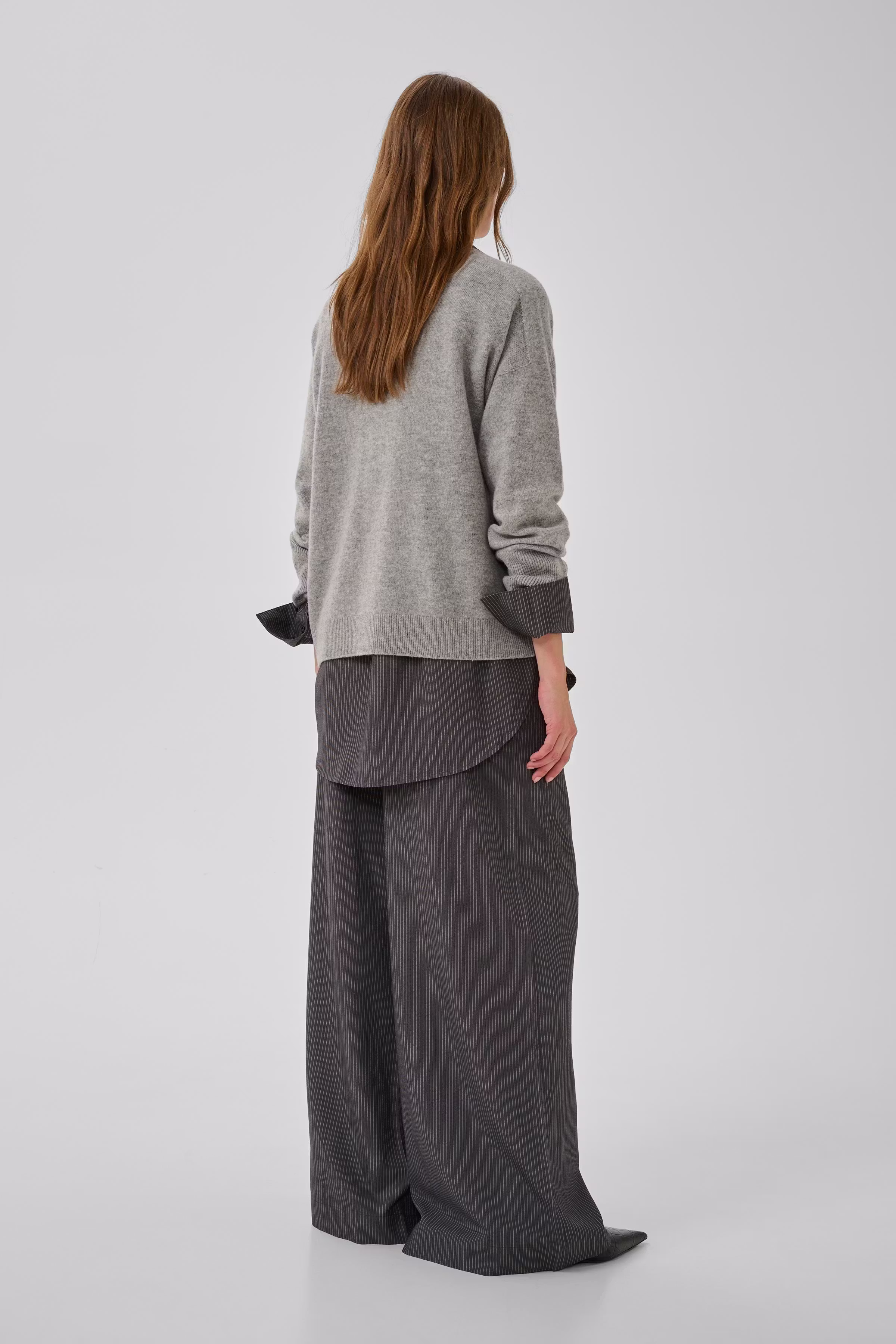 11 THE KNIT CREWNECK LOOKBOOK BACK 10705549-100378