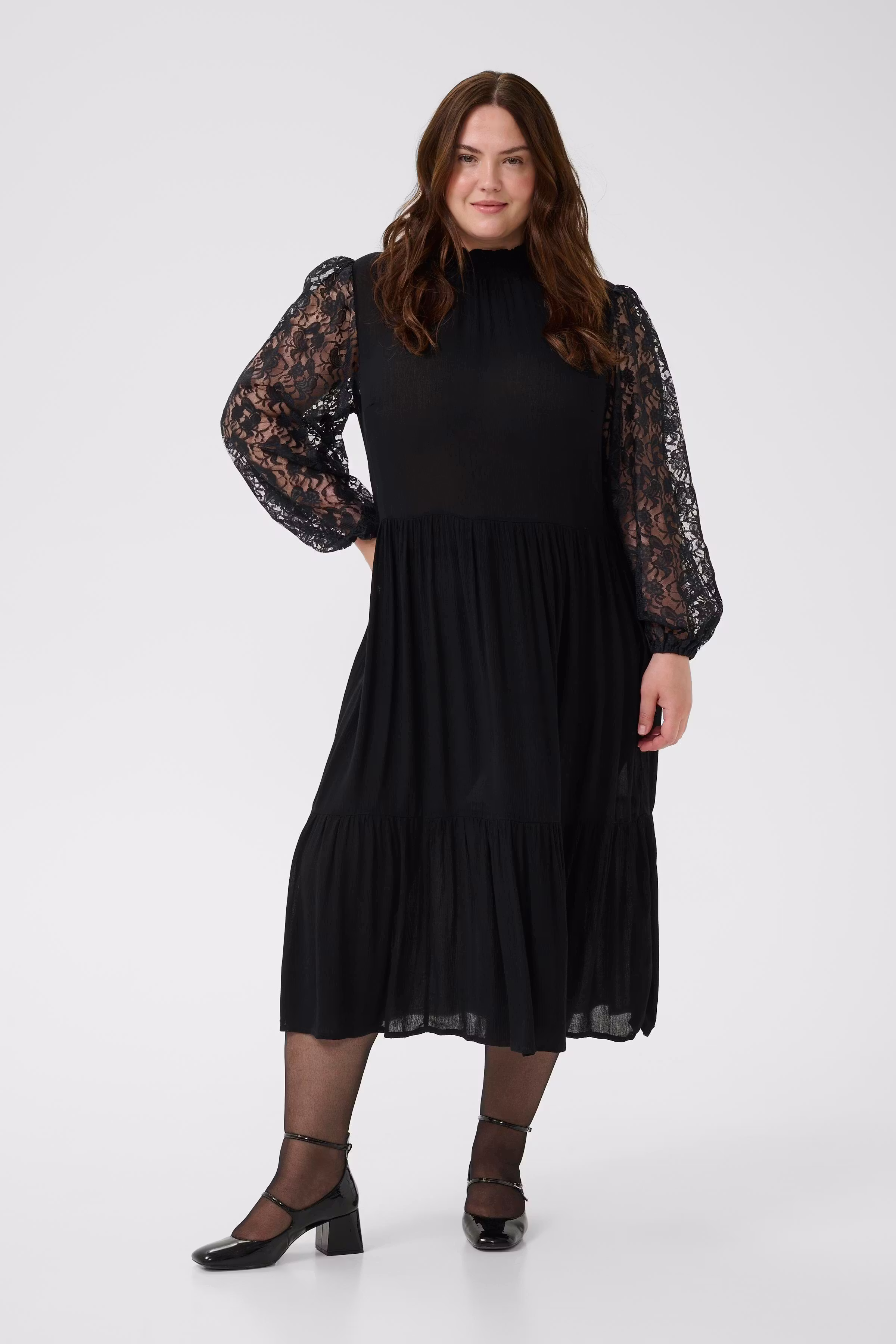 KCstina Kleid LOOKBOOK FRONT 10583866-100121