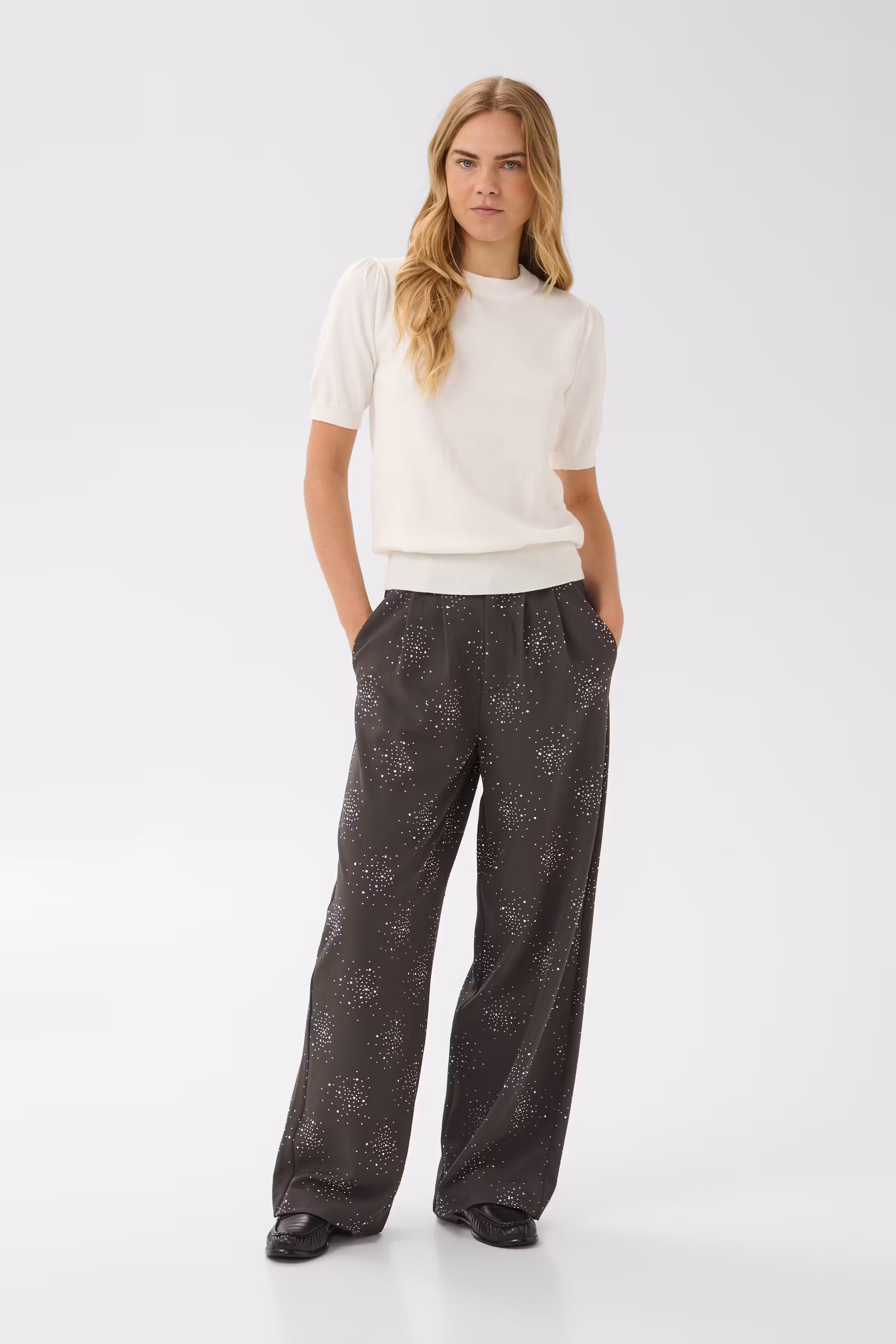 MilaSZ Pullover LOOKBOOK FRONT 30511788-110605