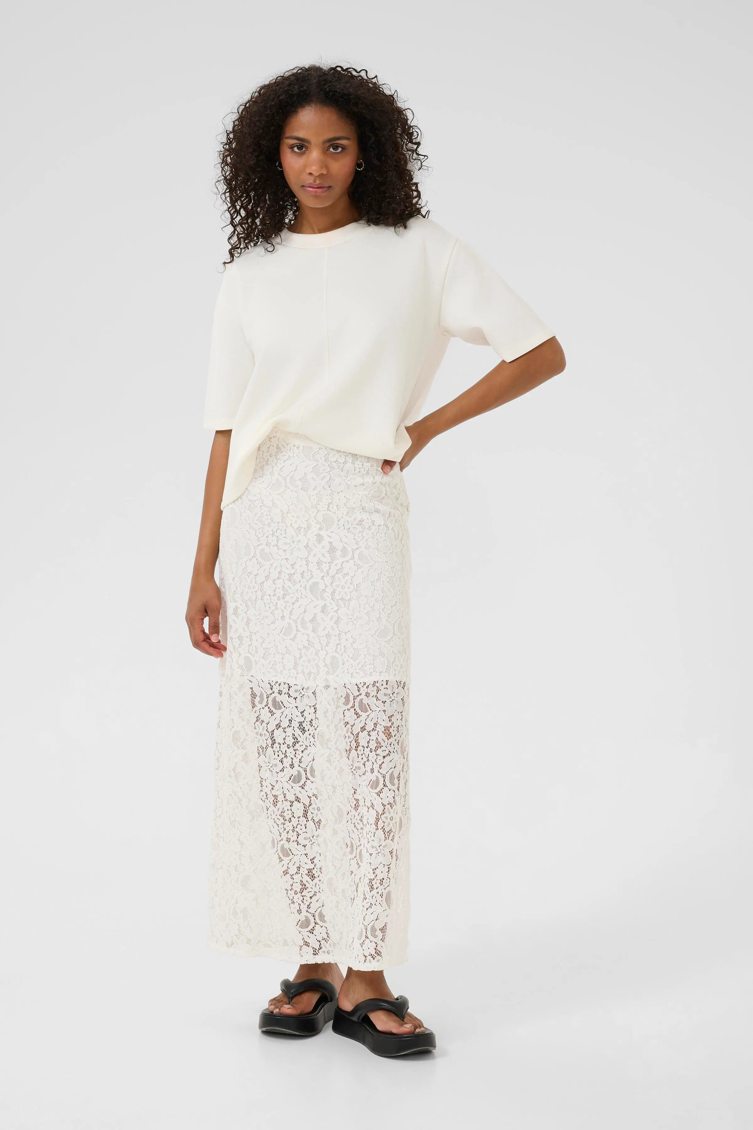 KAlora Skjørt LOOKBOOK FRONT 10509949-110602