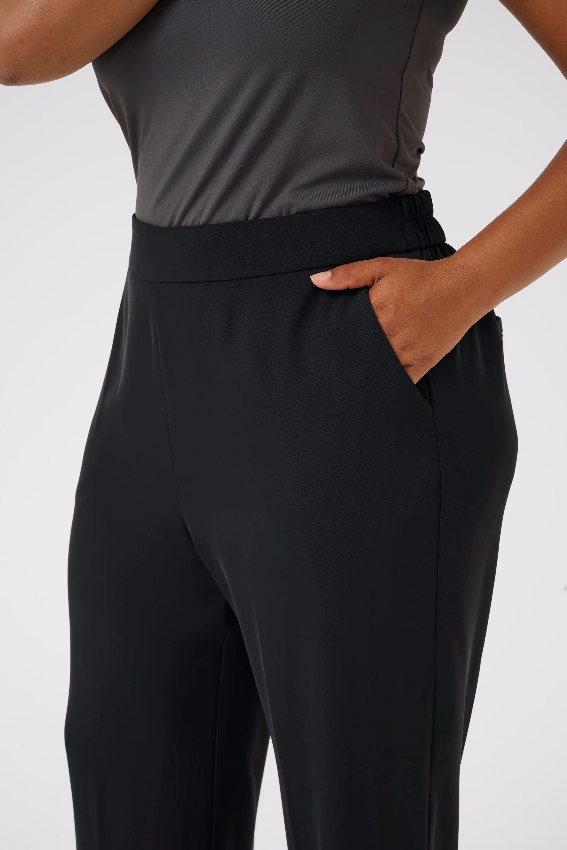 KCsigne Wide Trousers LOOKBOOK DETAIL 10581981-100121