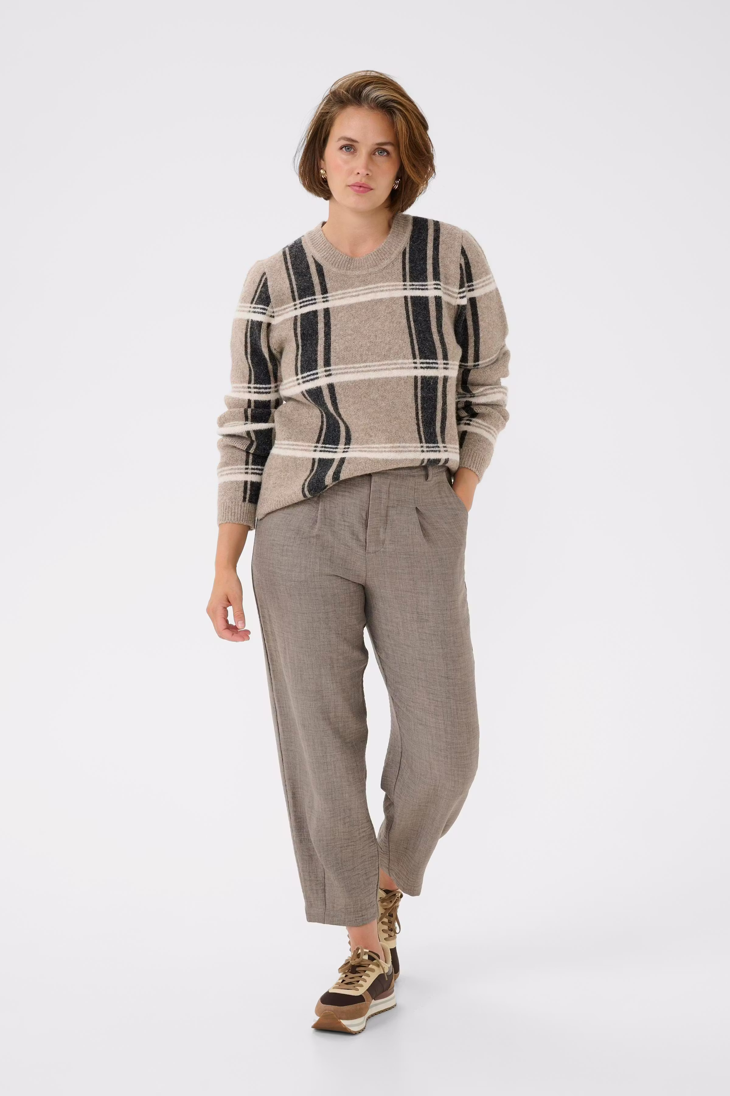 BPamelia Pullover LOOKBOOK FRONT 40200062-109118