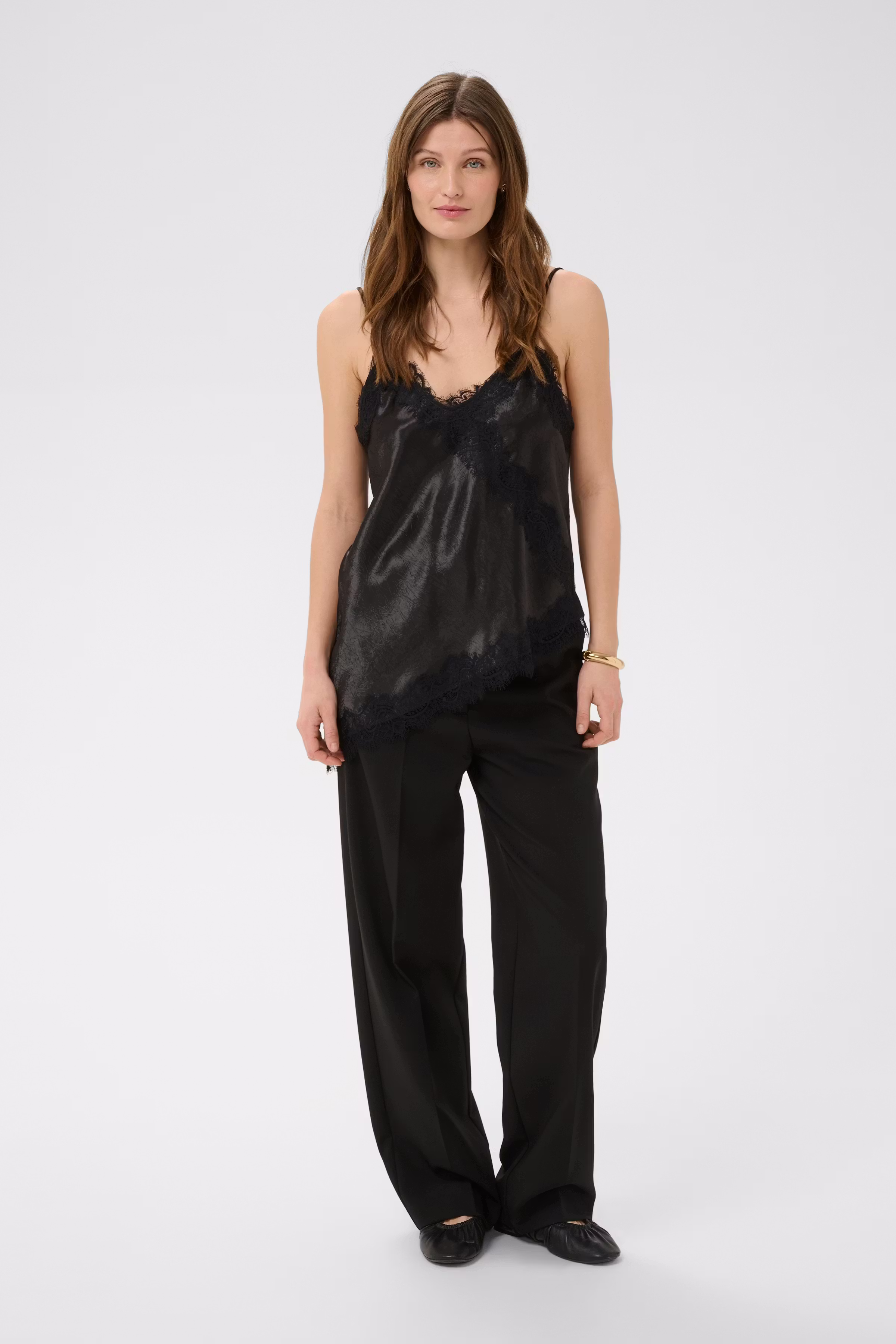 SLIrianne Top LOOKBOOK FRONT 30409418-194008