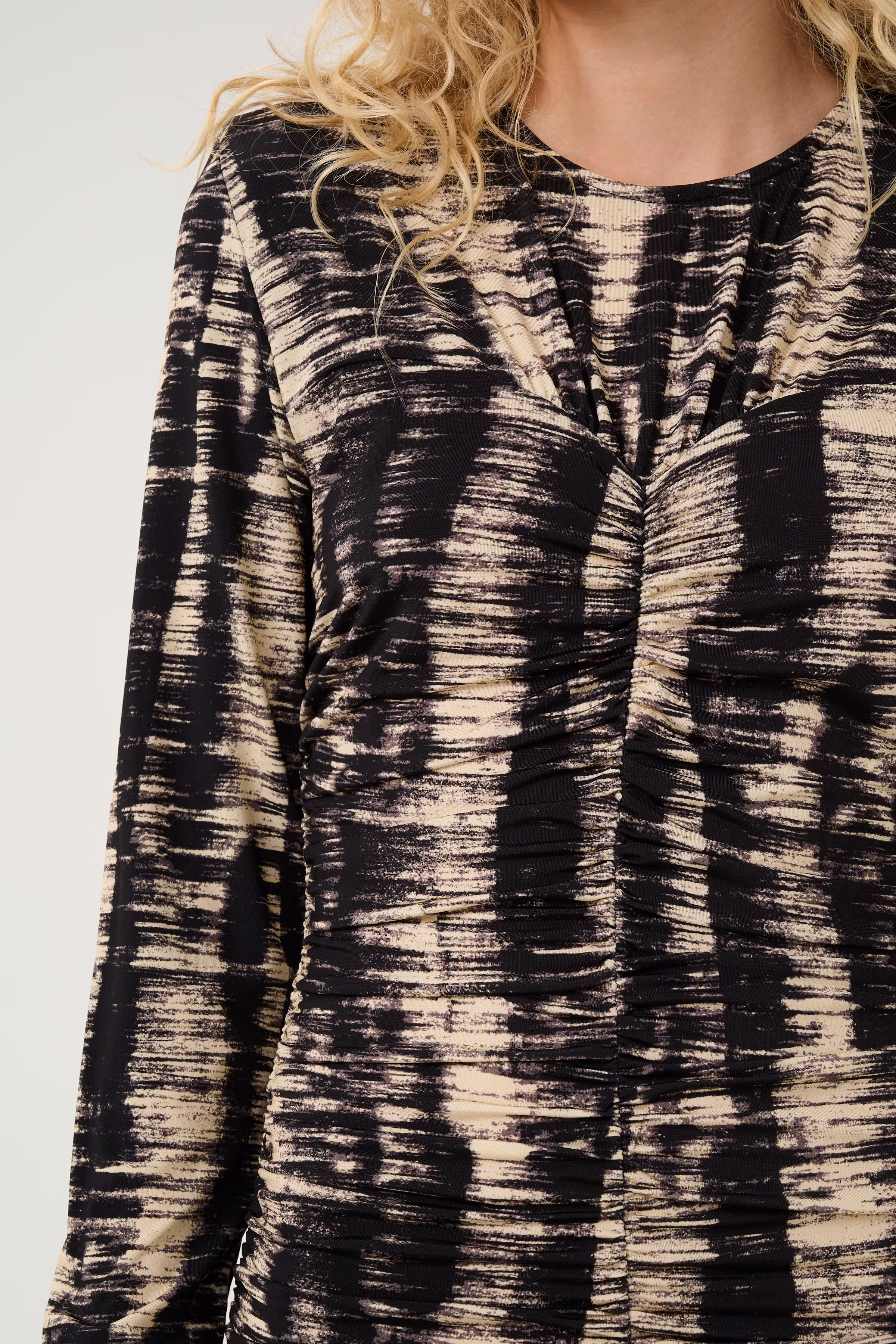 GZemilia Kjole LOOKBOOK DETAIL 10909962-107275