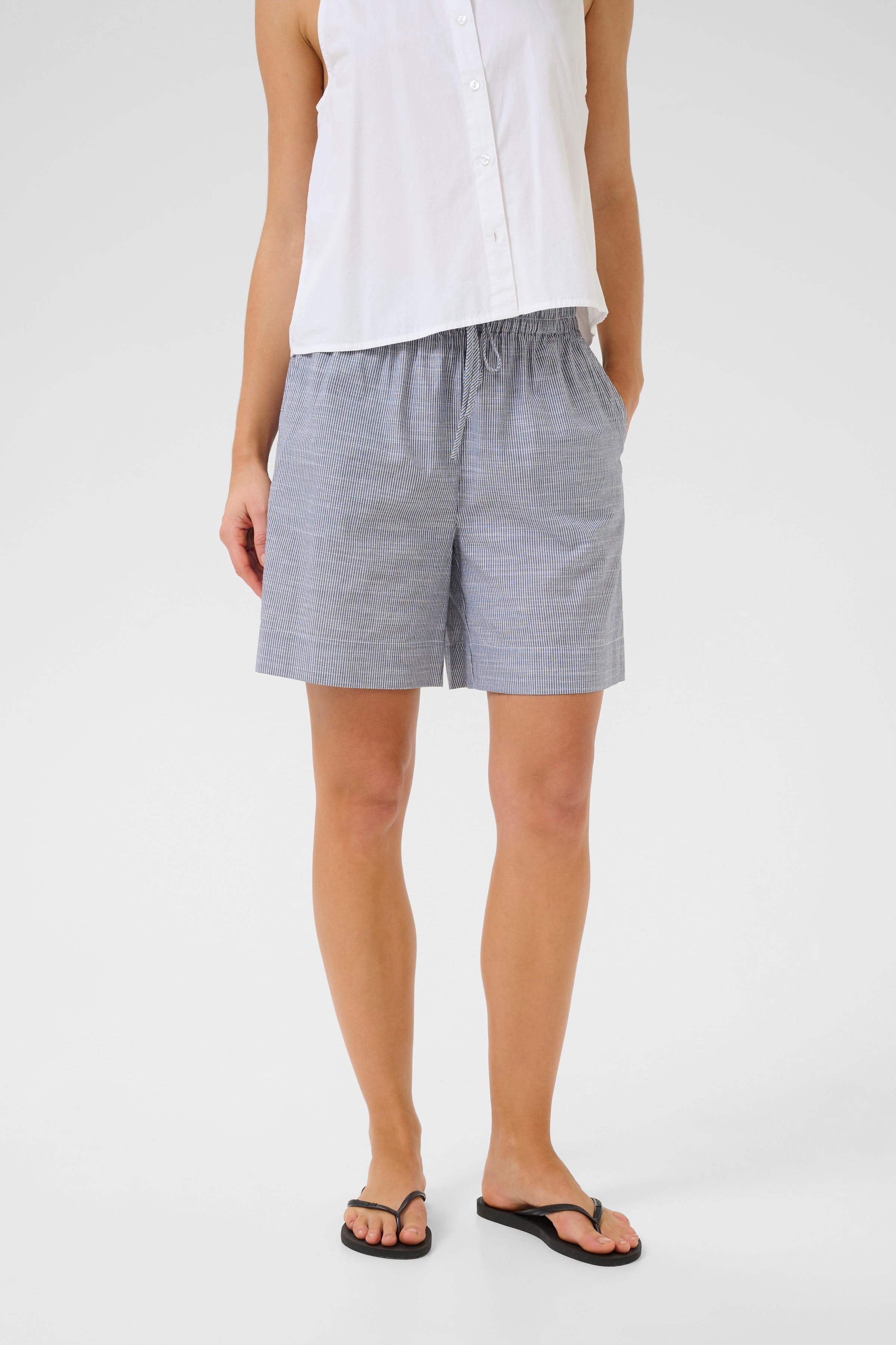 SkyeMW Shorts LOOKBOOK FRONT 10704711-107529