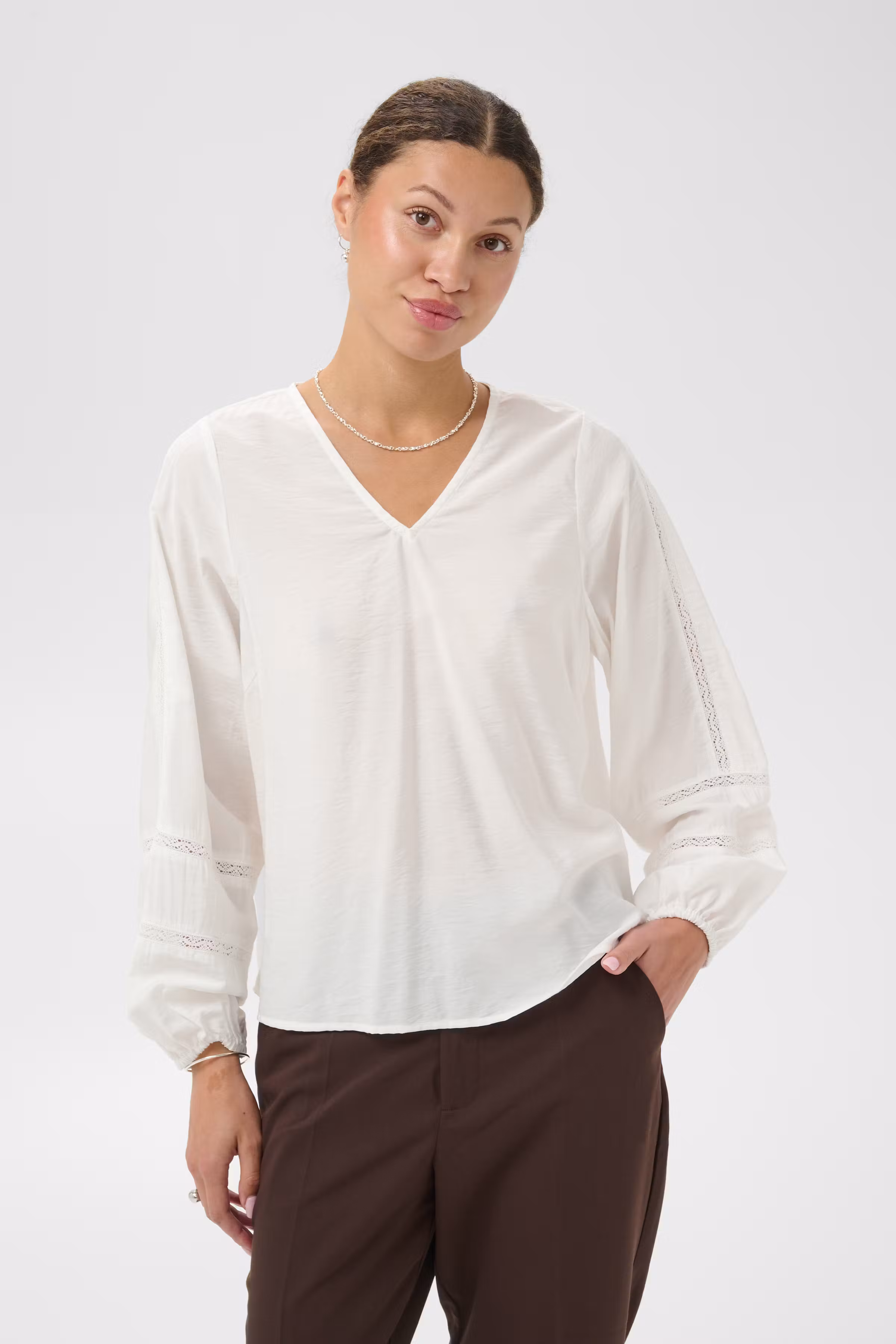 KAhailey Bluse LOOKBOOK FRONT 10512502-110602