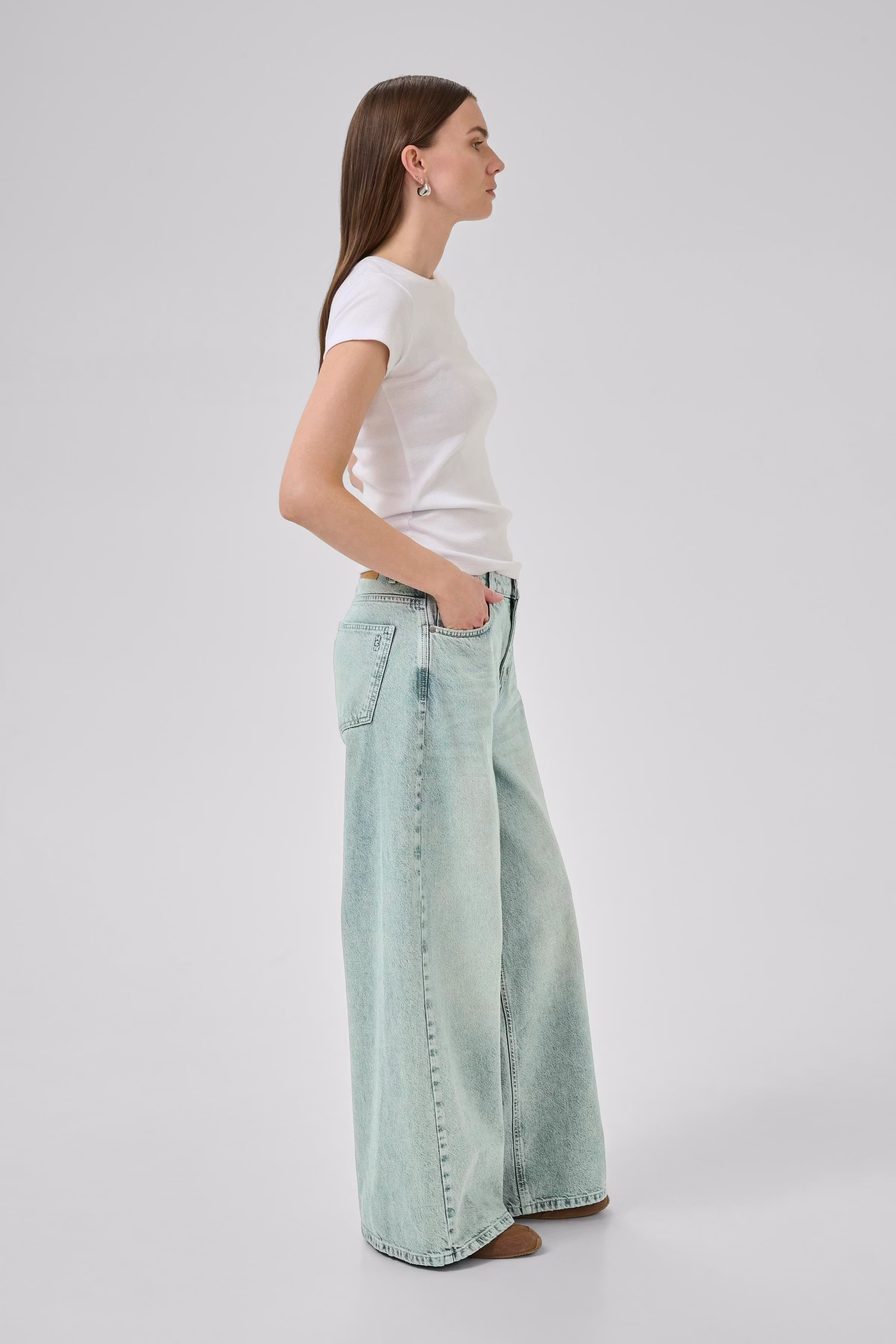 JessieMW Wide leg jeans LOOKBOOK DETAIL 10705203-100050