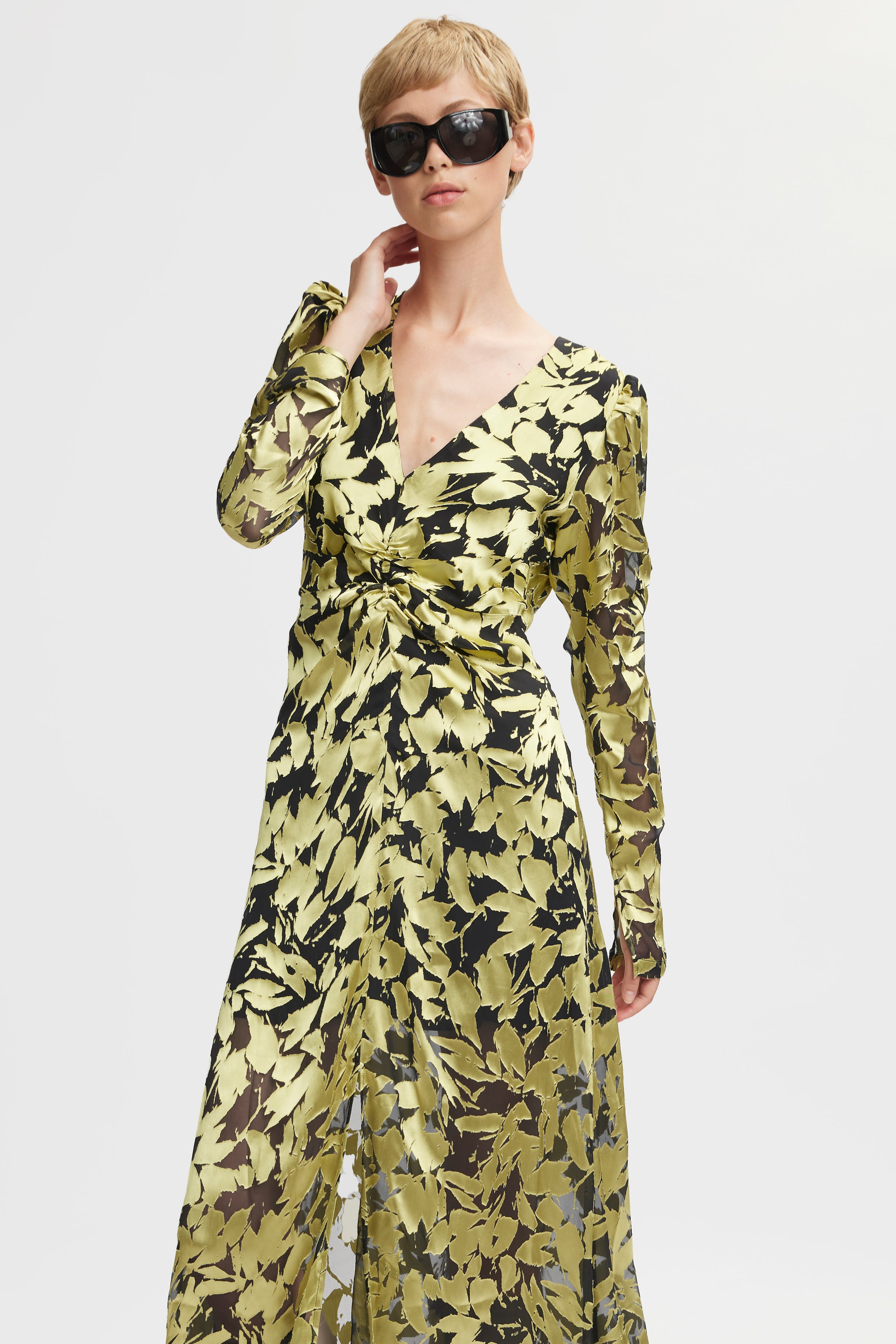 SikuraGZ Kleid LOOKBOOK FRONT 10908863-105506