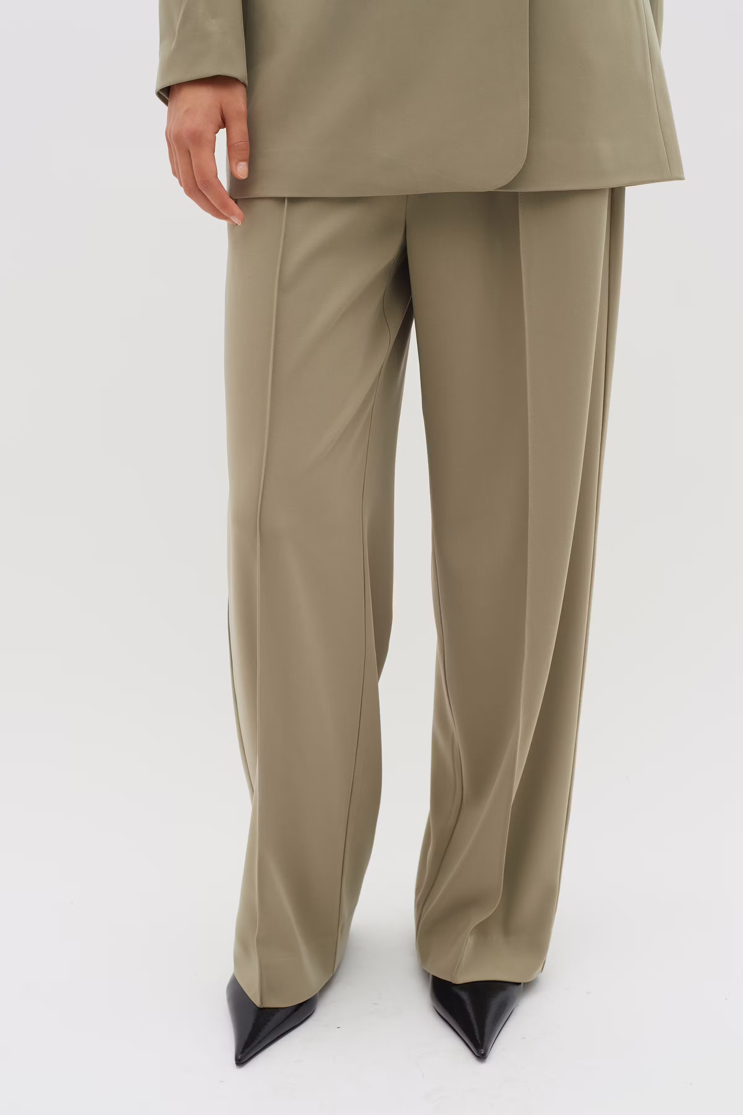 AdianIW Trousers LOOKBOOK FRONT 30109046-170619