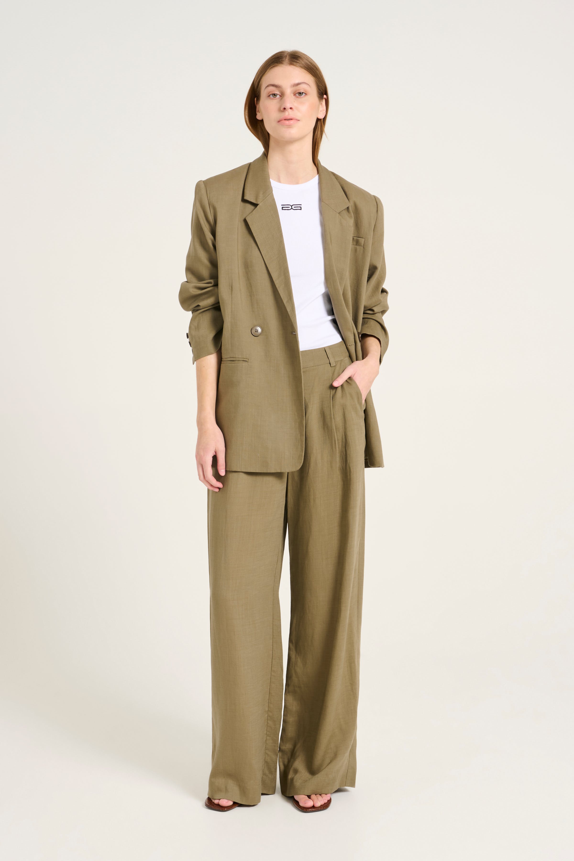 LizaGZ Linnen trousers LOOKBOOK FRONT 10909336-180615