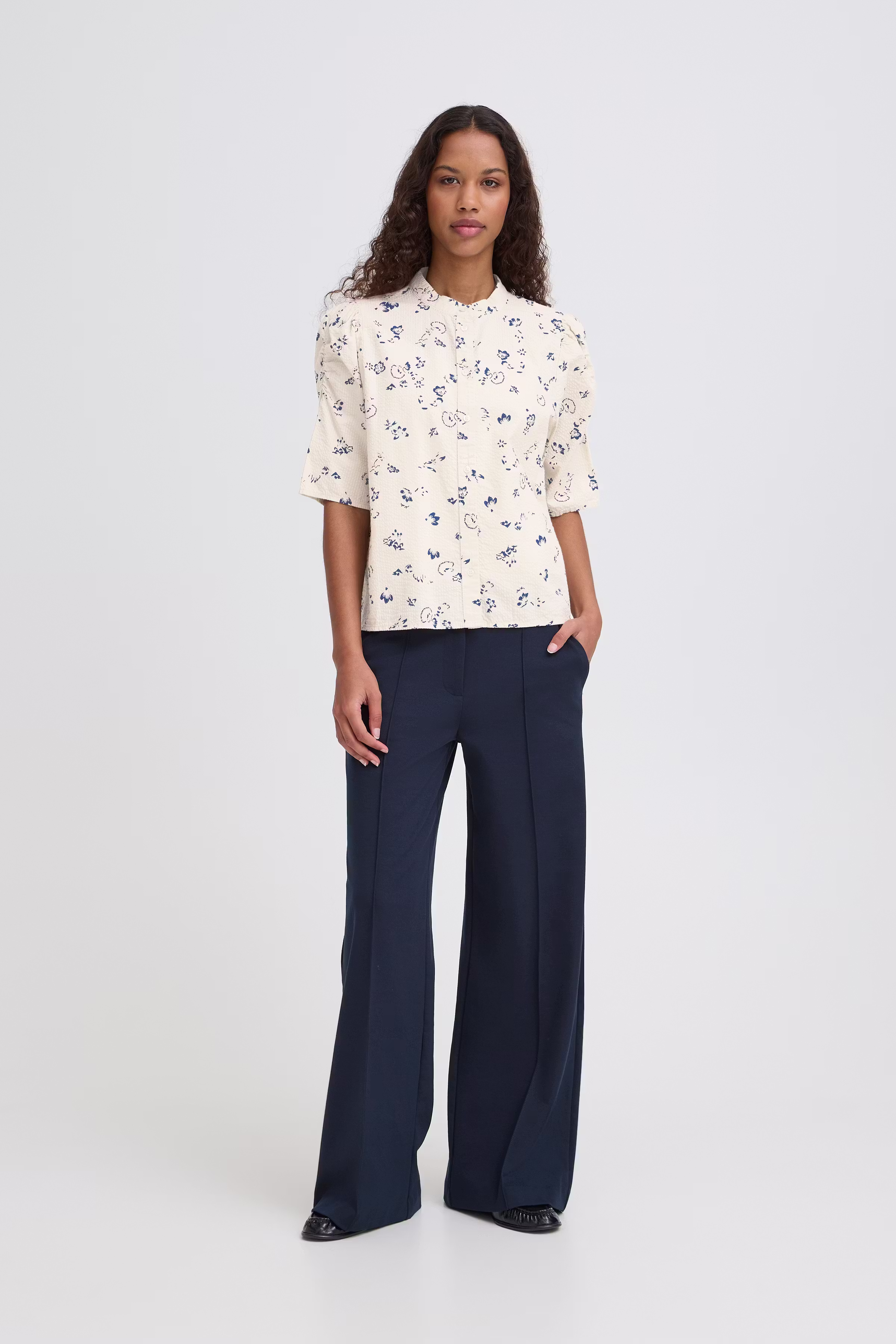 IHQWINA Skjorte LOOKBOOK FRONT 20125169-900004167