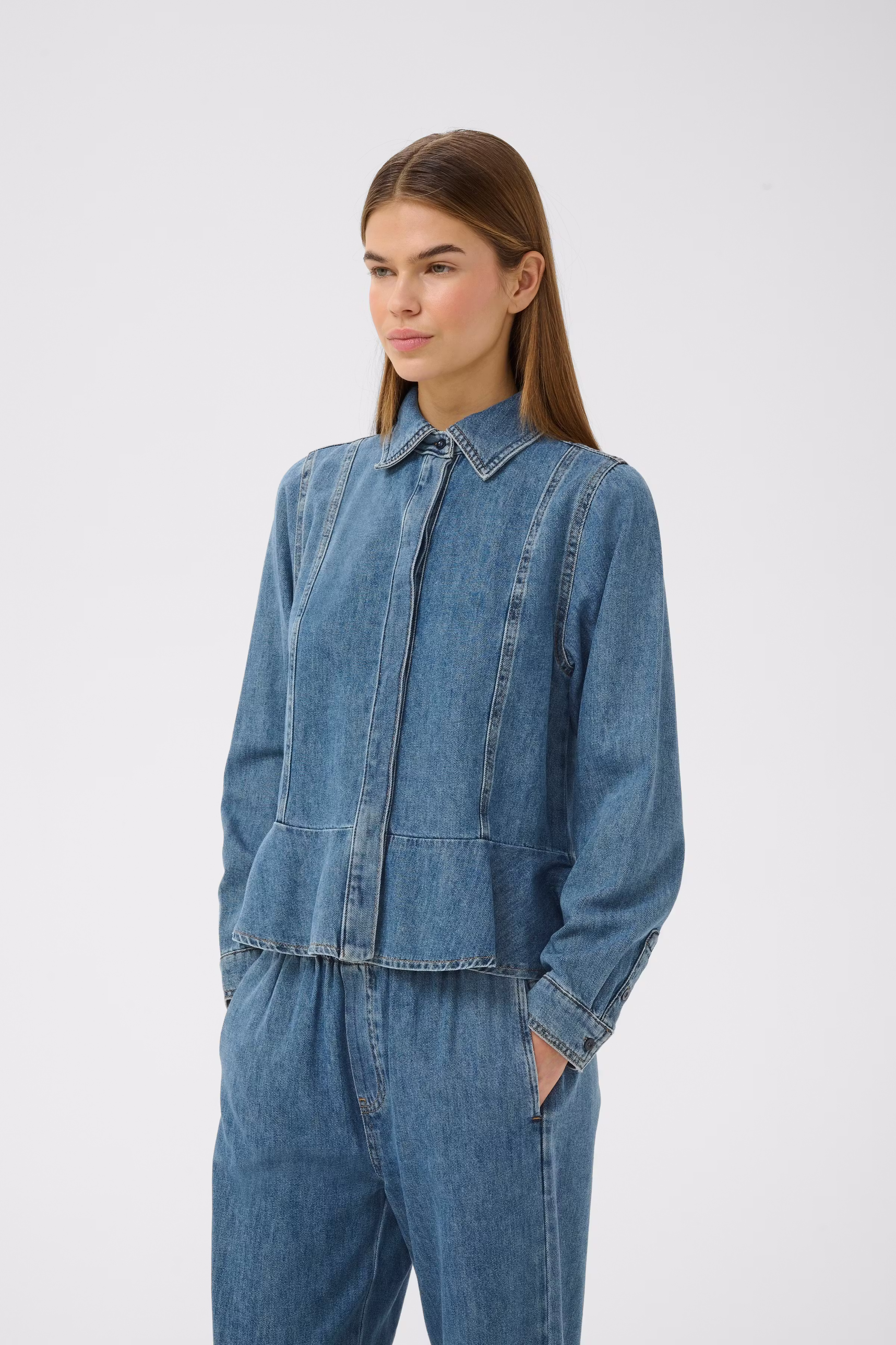 SophinaIW Denim Shirt LOOKBOOK FRONT 30110166-900006619