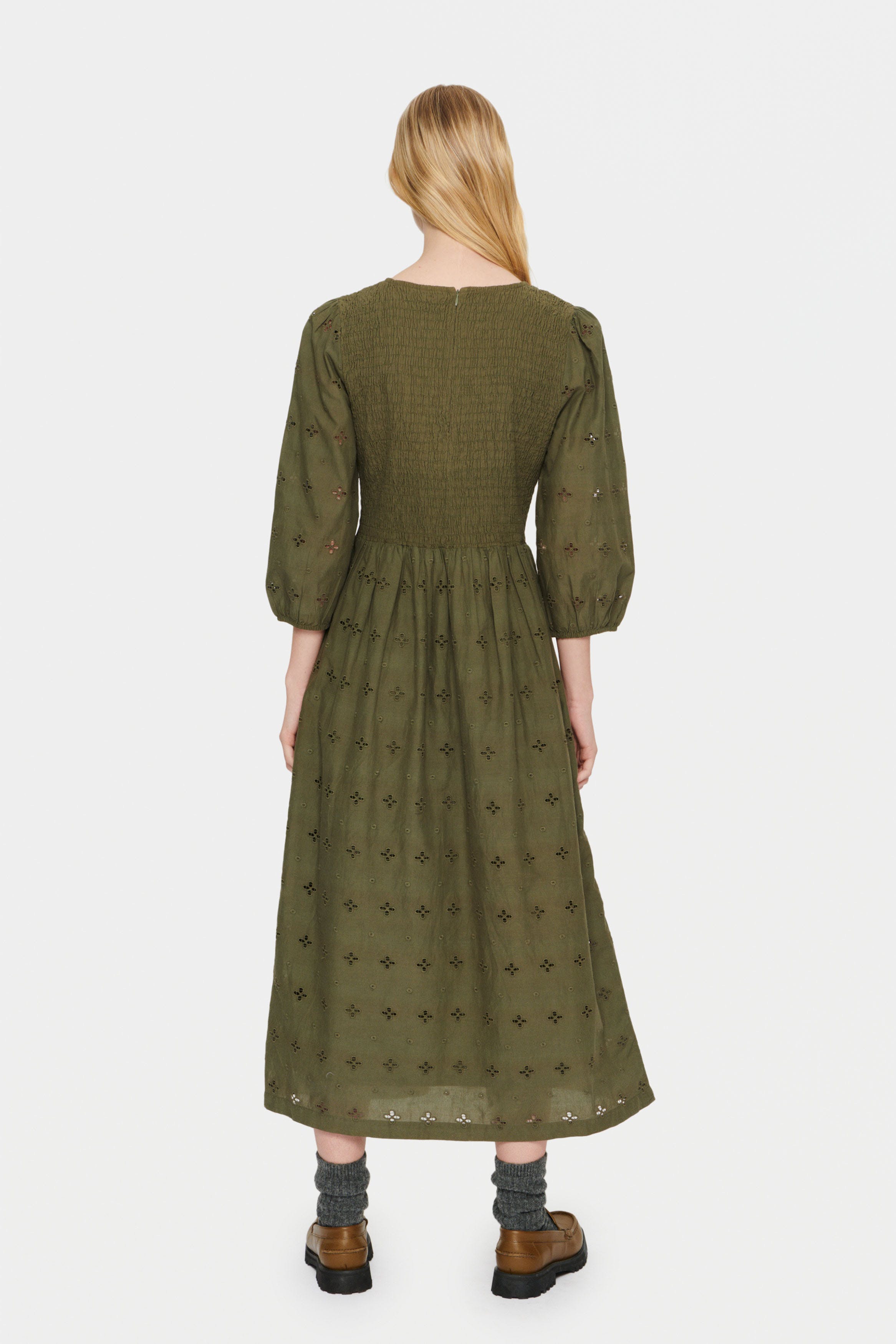 AbbySZ Jurk LOOKBOOK BACK 30512833-190511