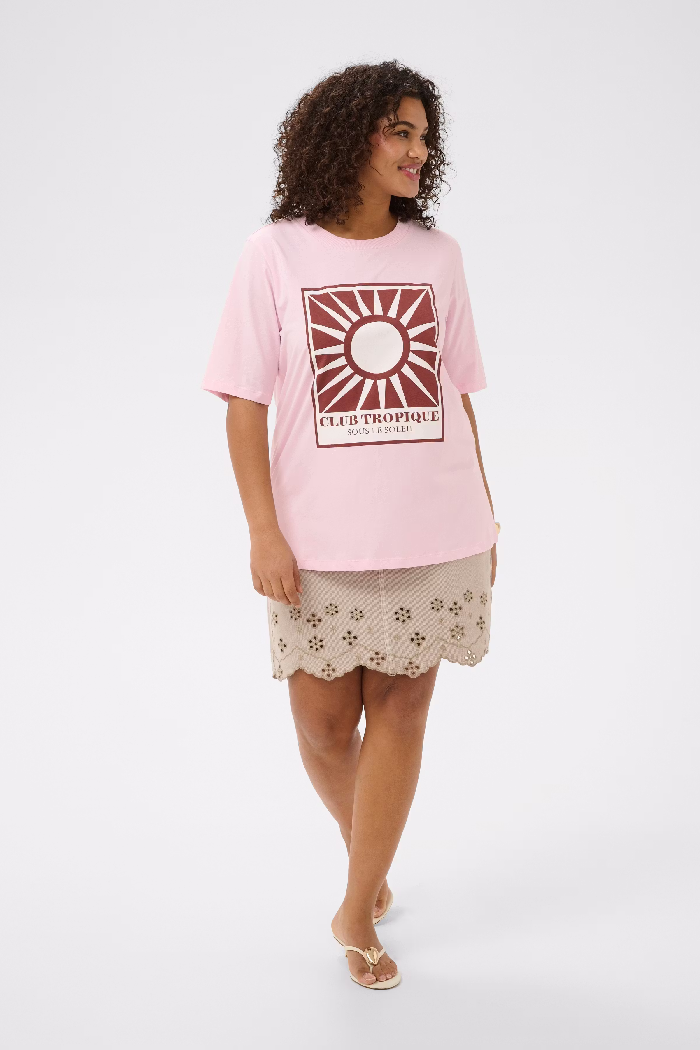 KCkelia T-shirt LOOKBOOK FRONT 10584148-132807