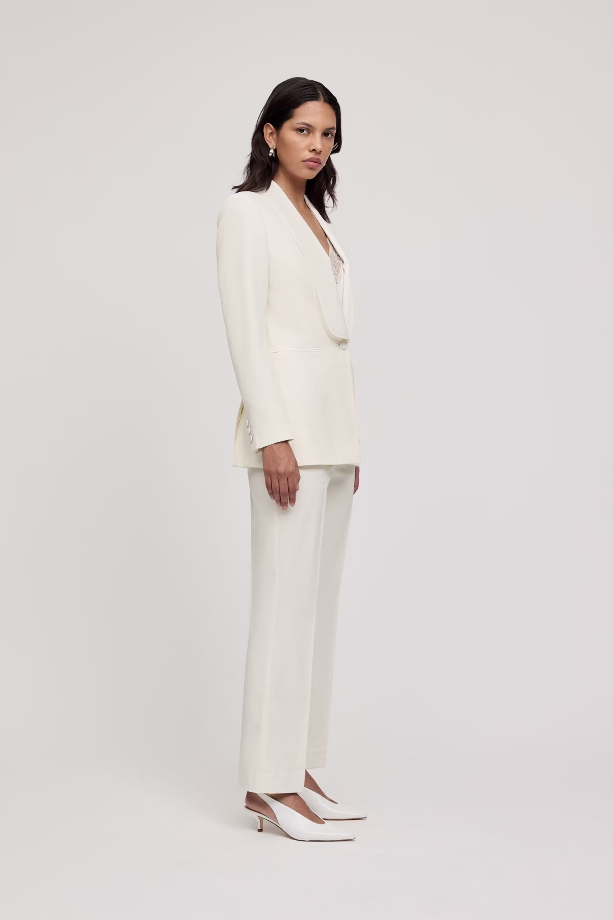 IOJANA Blazer LOOKBOOK FRONT 30600766-WH010
