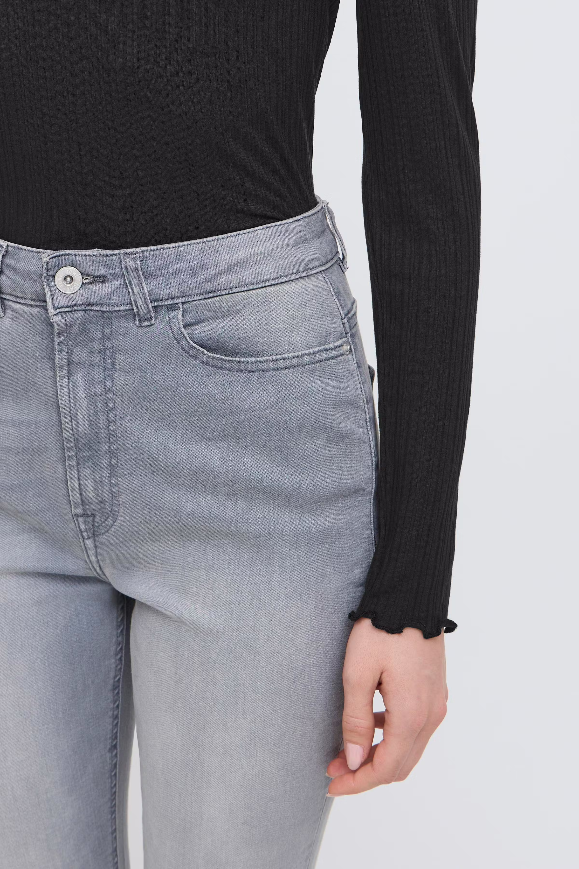 IHCELLA Langermet T-shirt LOOKBOOK DETAIL 20122819-194008