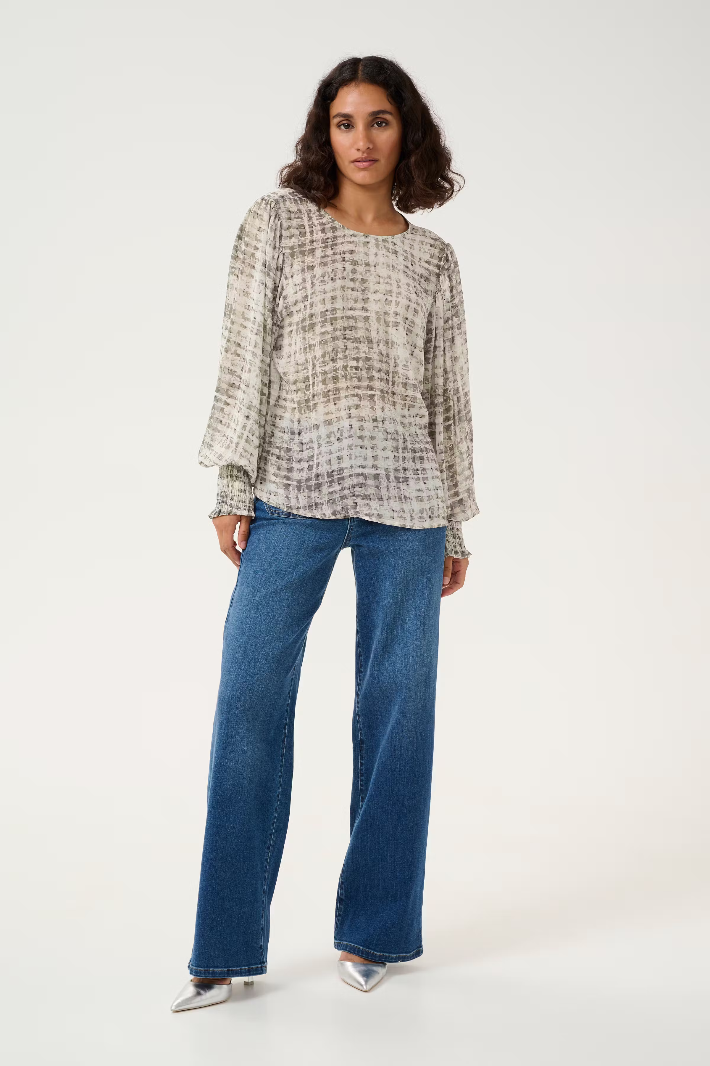 KAtrinike Blouse LOOKBOOK FRONT 10509411-106805