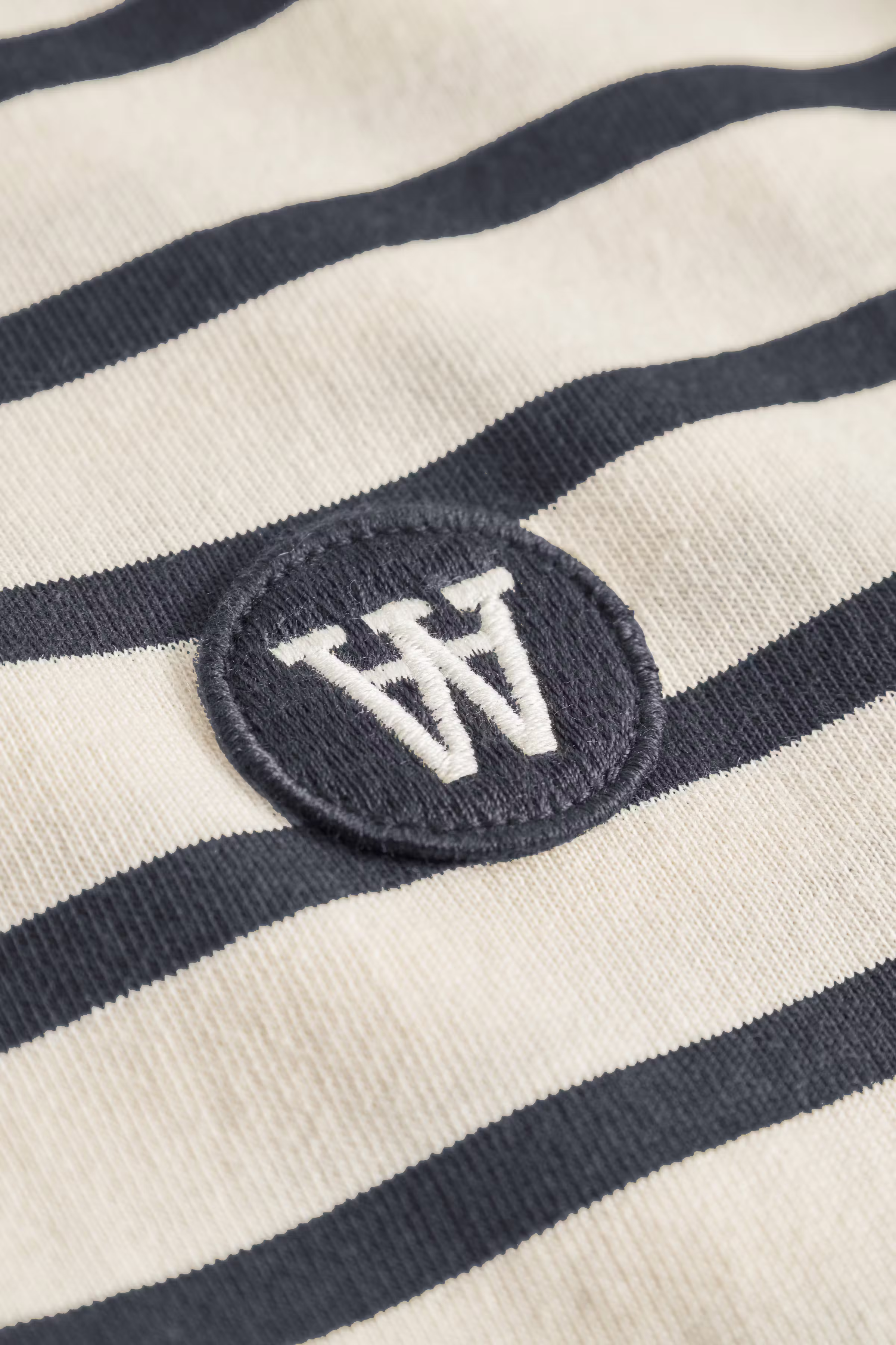 WWAce Stripe T-shirt PACK DETAIL 30251373-194009