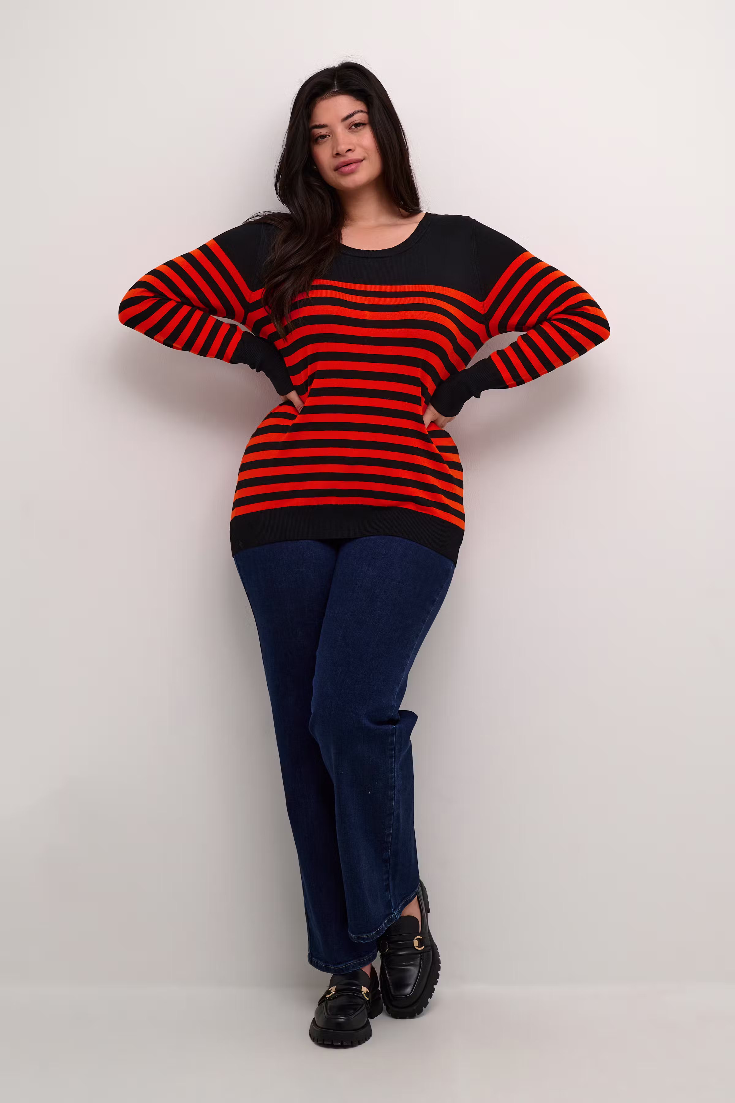 KClizzy Pullover LOOKBOOK FRONT 10582600-106463