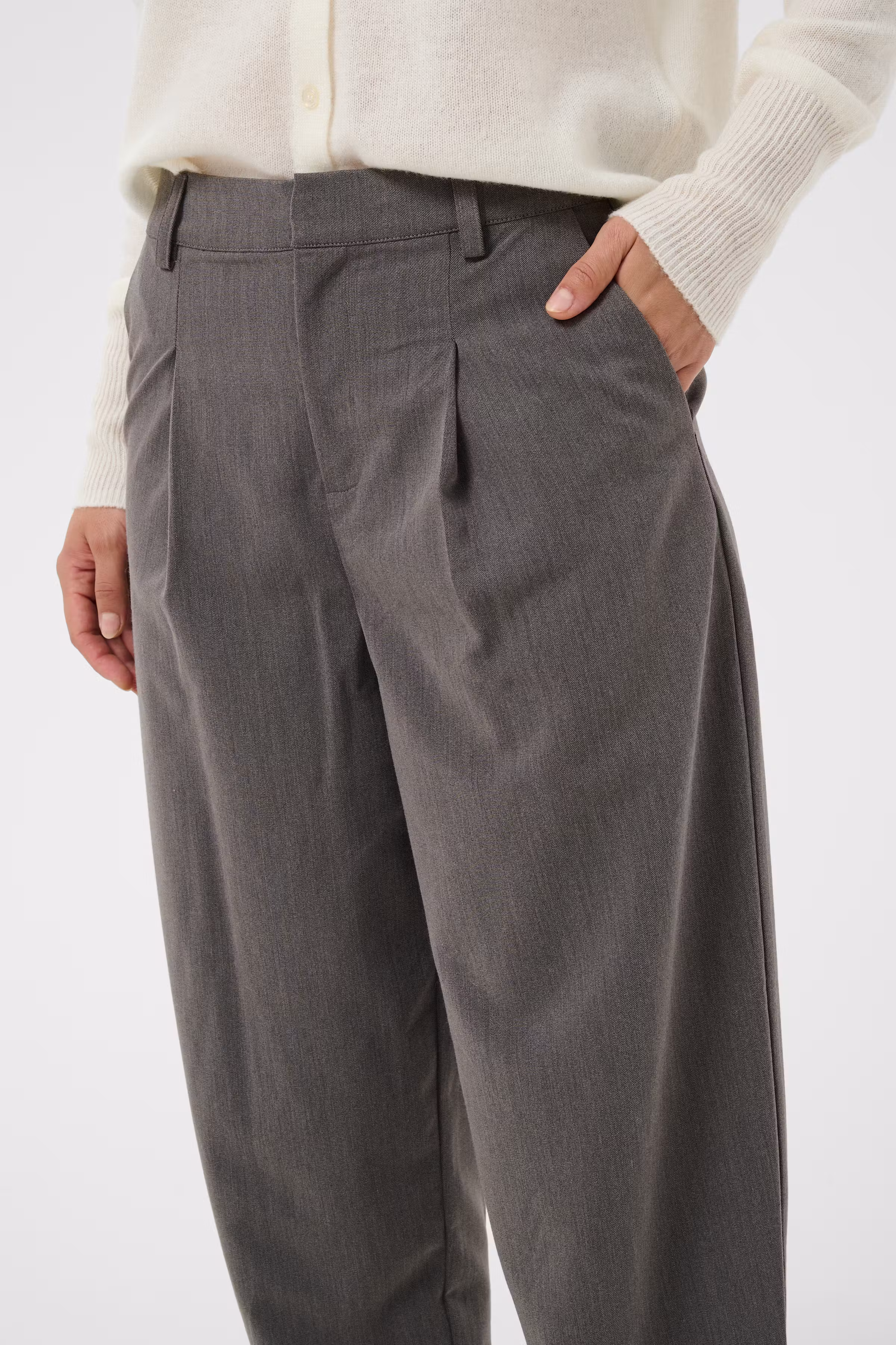 KAsakura Trousers LOOKBOOK DETAIL 10512298-100125