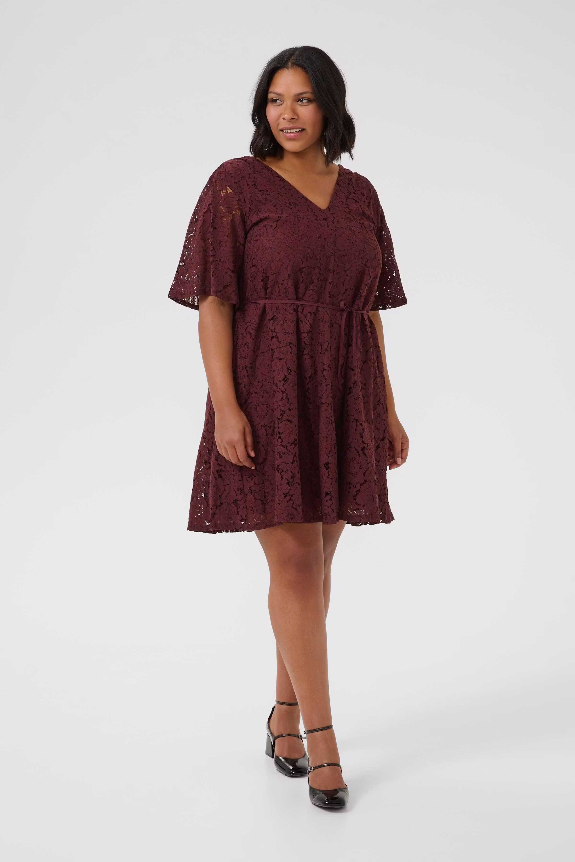 KCnima Kjole LOOKBOOK FRONT 10583475-191619