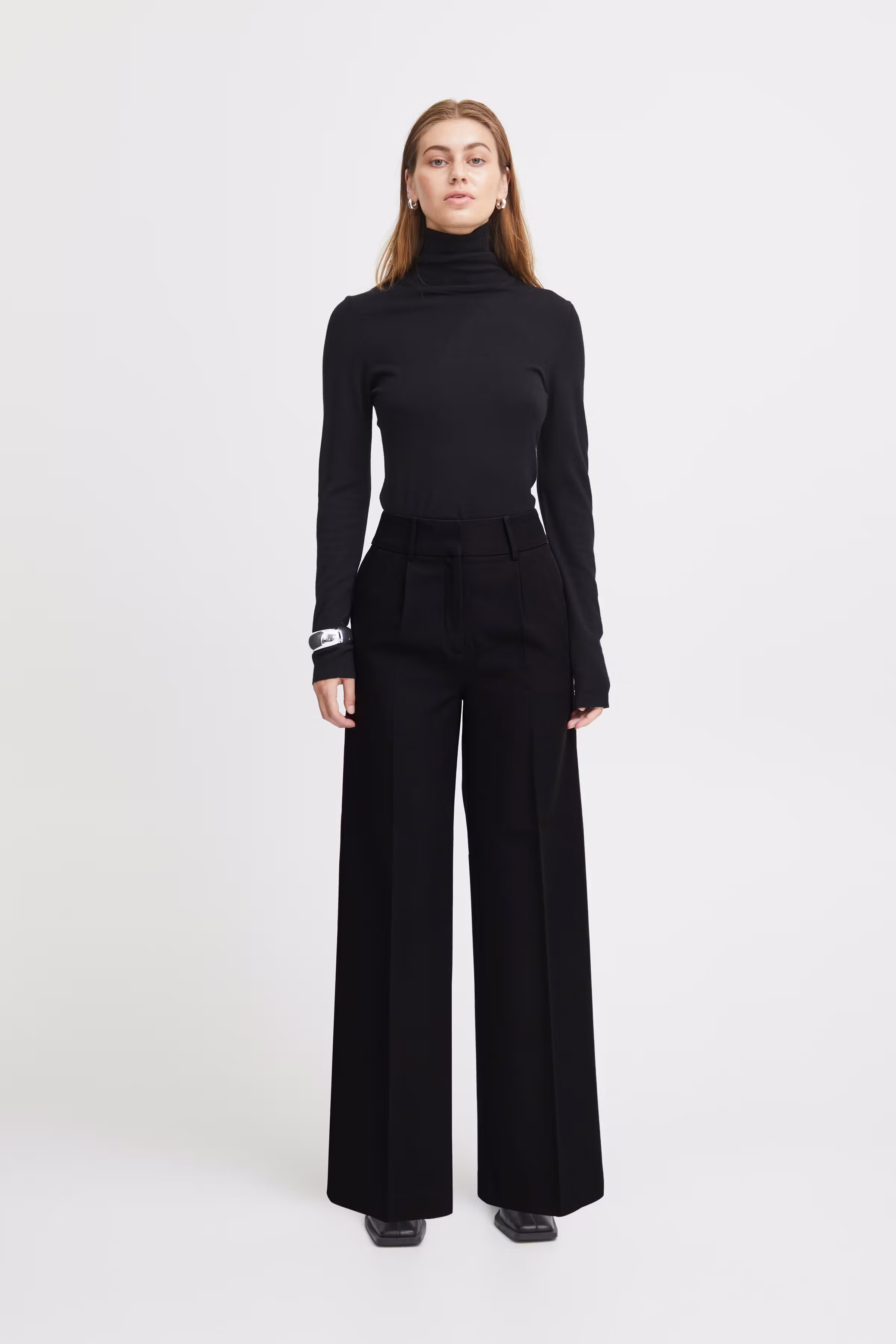 IHLEXI Hose LOOKBOOK FRONT 20118085-194008